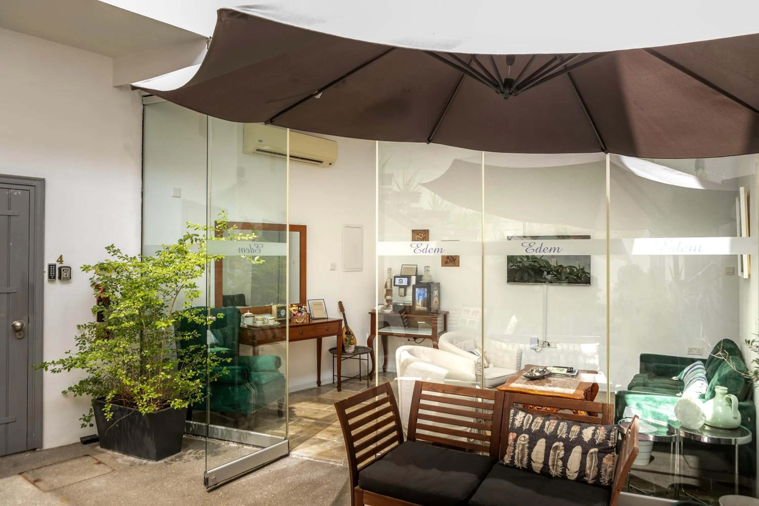 Lounge or bar in Edem Traditional House