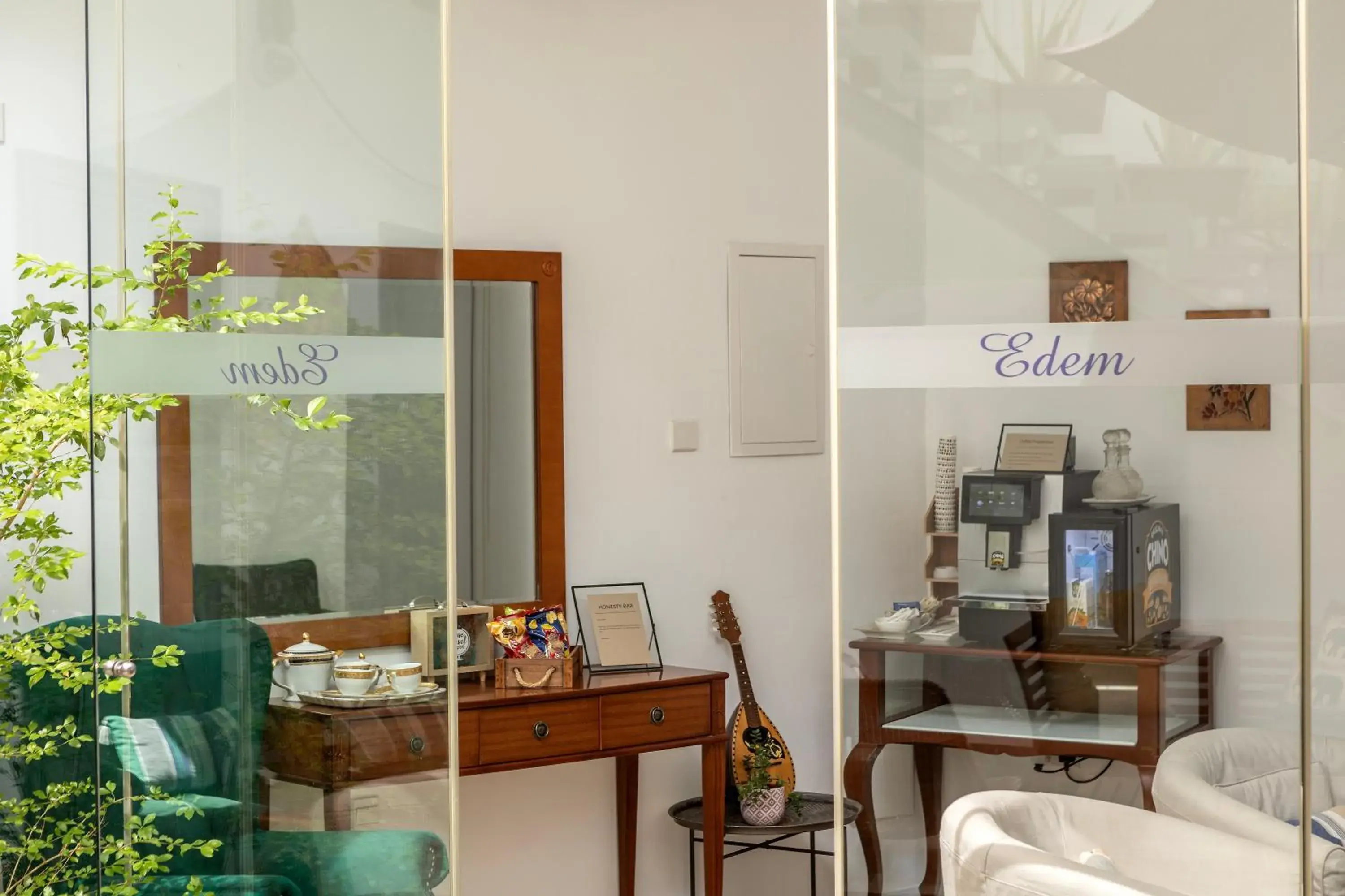 Lounge or bar in Edem Traditional House Lounge or bar in Edem Traditional House