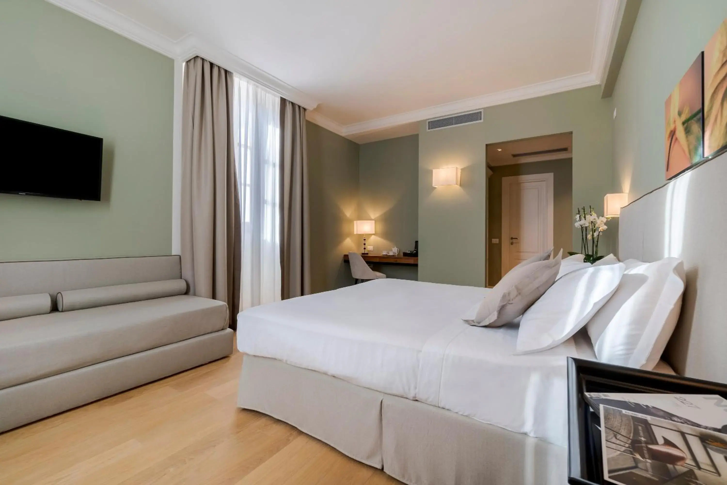 Photo of the whole room, Bed in Villa Neroli - Place of Charme Photo of the whole room, Bed in Villa Neroli - Place of Charme