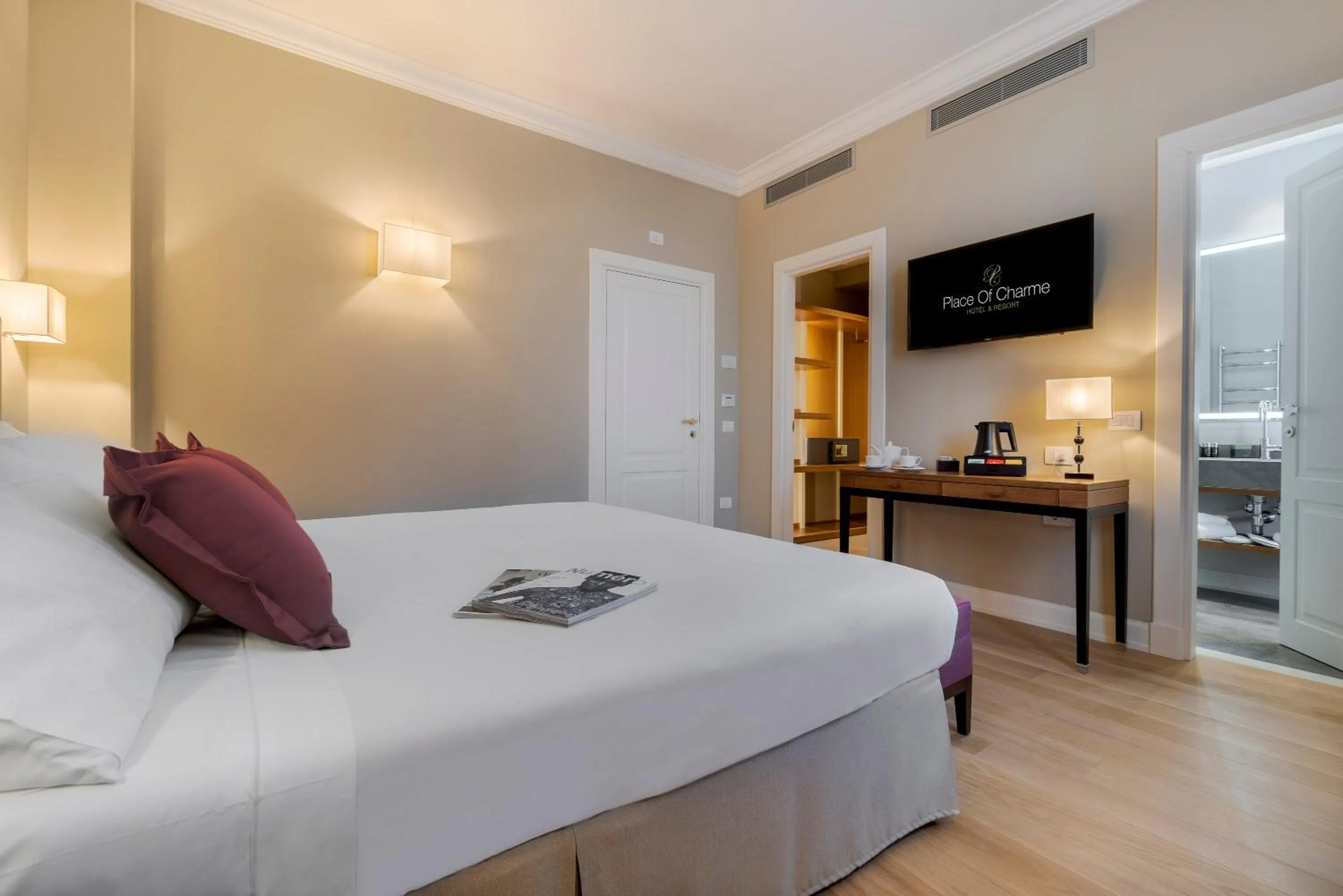 Bed in Villa Neroli - Place of Charme