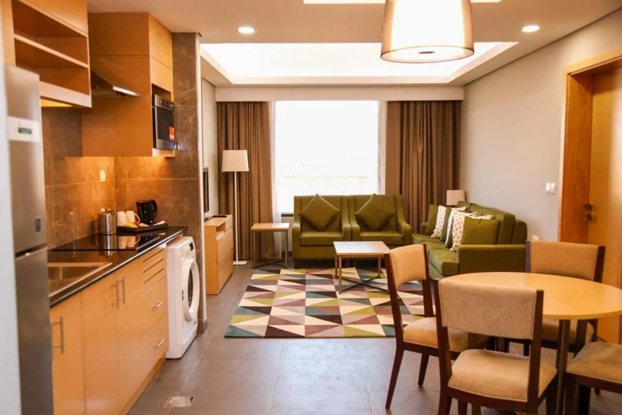 Ayla Ibri Hotel & Mall