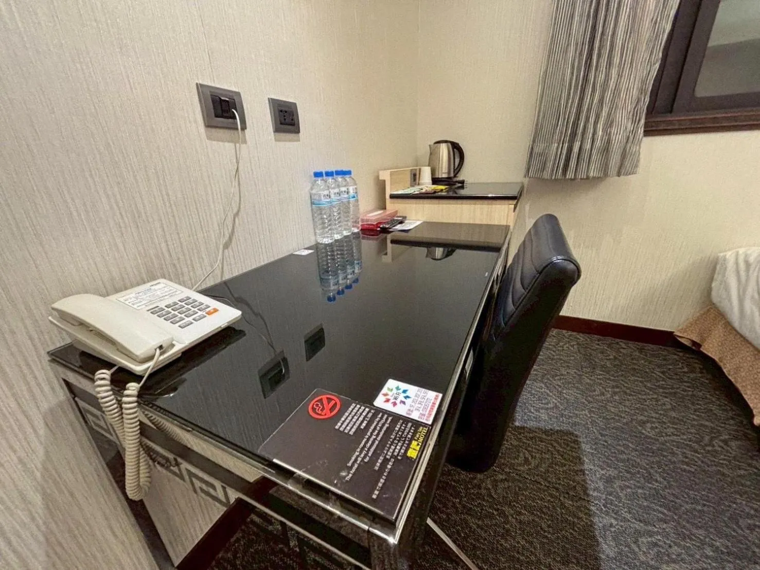 TV and multimedia in Fairy Tale City Motel