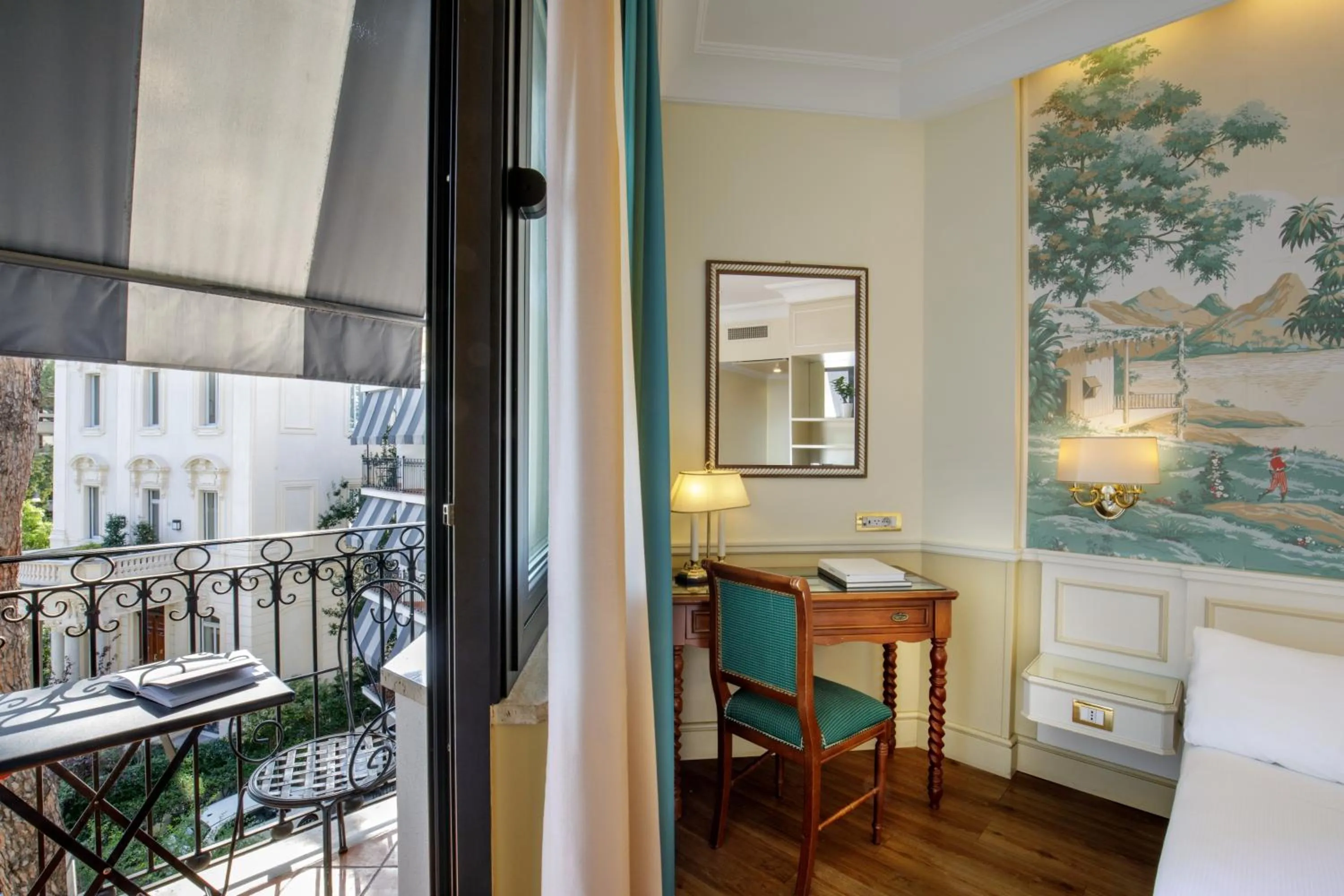 Bed in Donna Laura Palace by OMNIA hotels