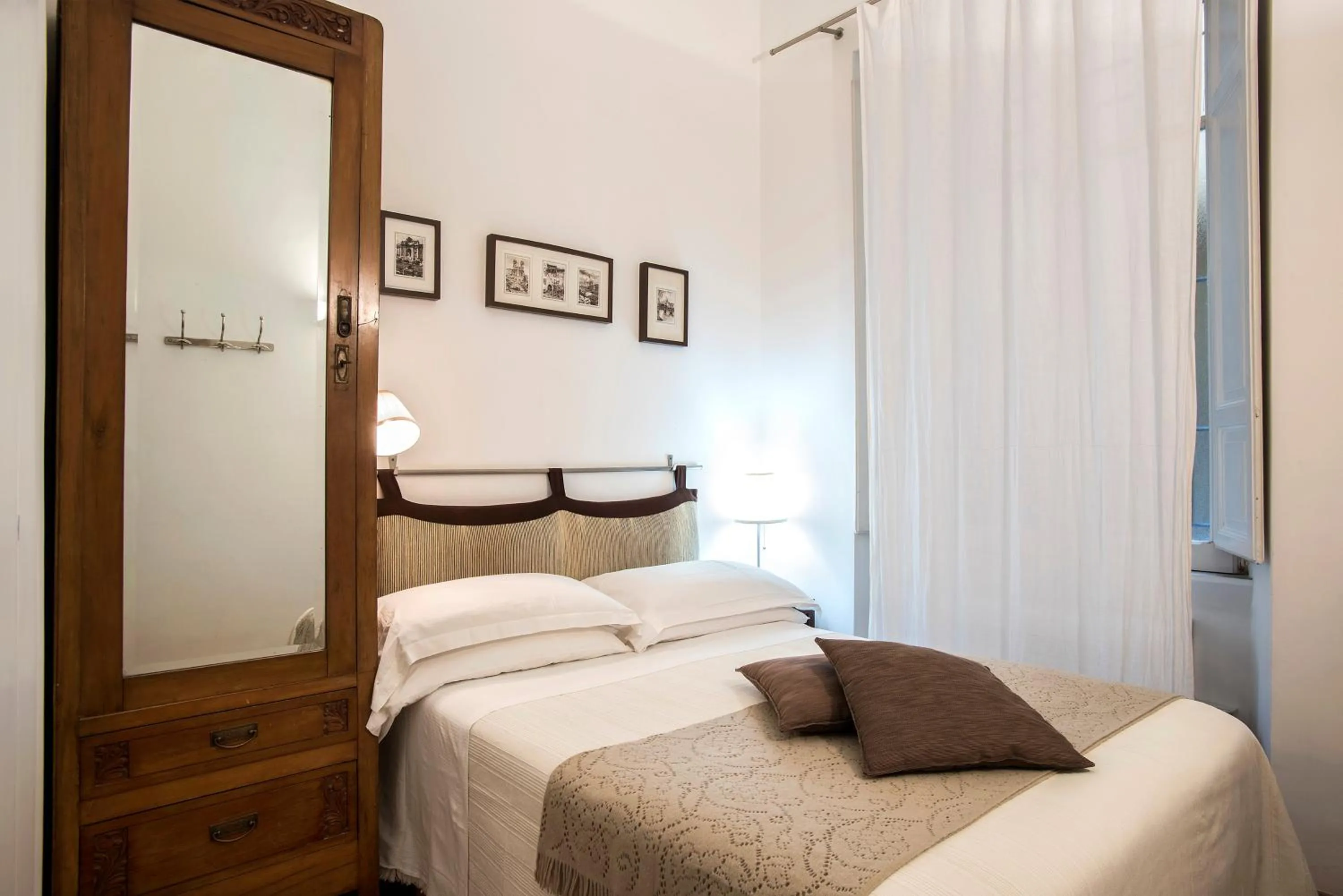 Bed in B&B Arco Del Lauro