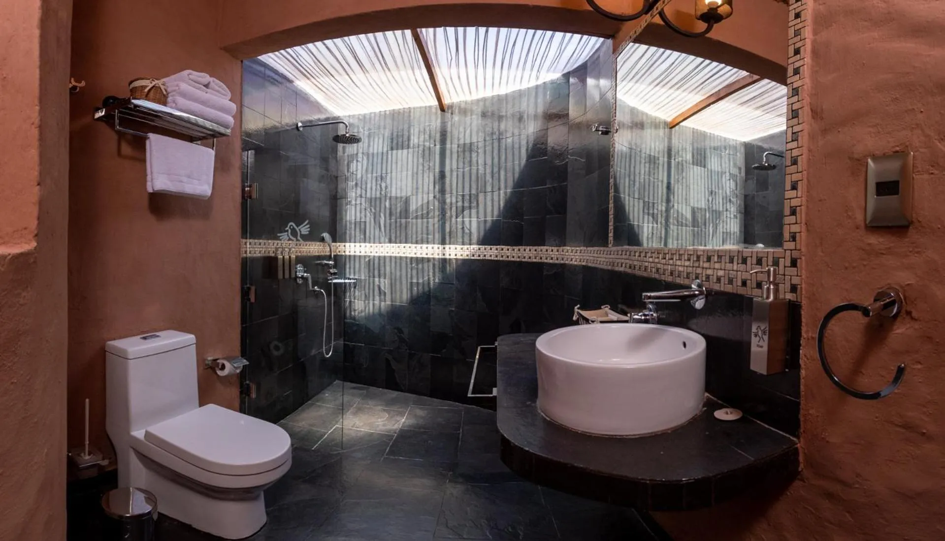 Bathroom in Hotel Pascual Andino