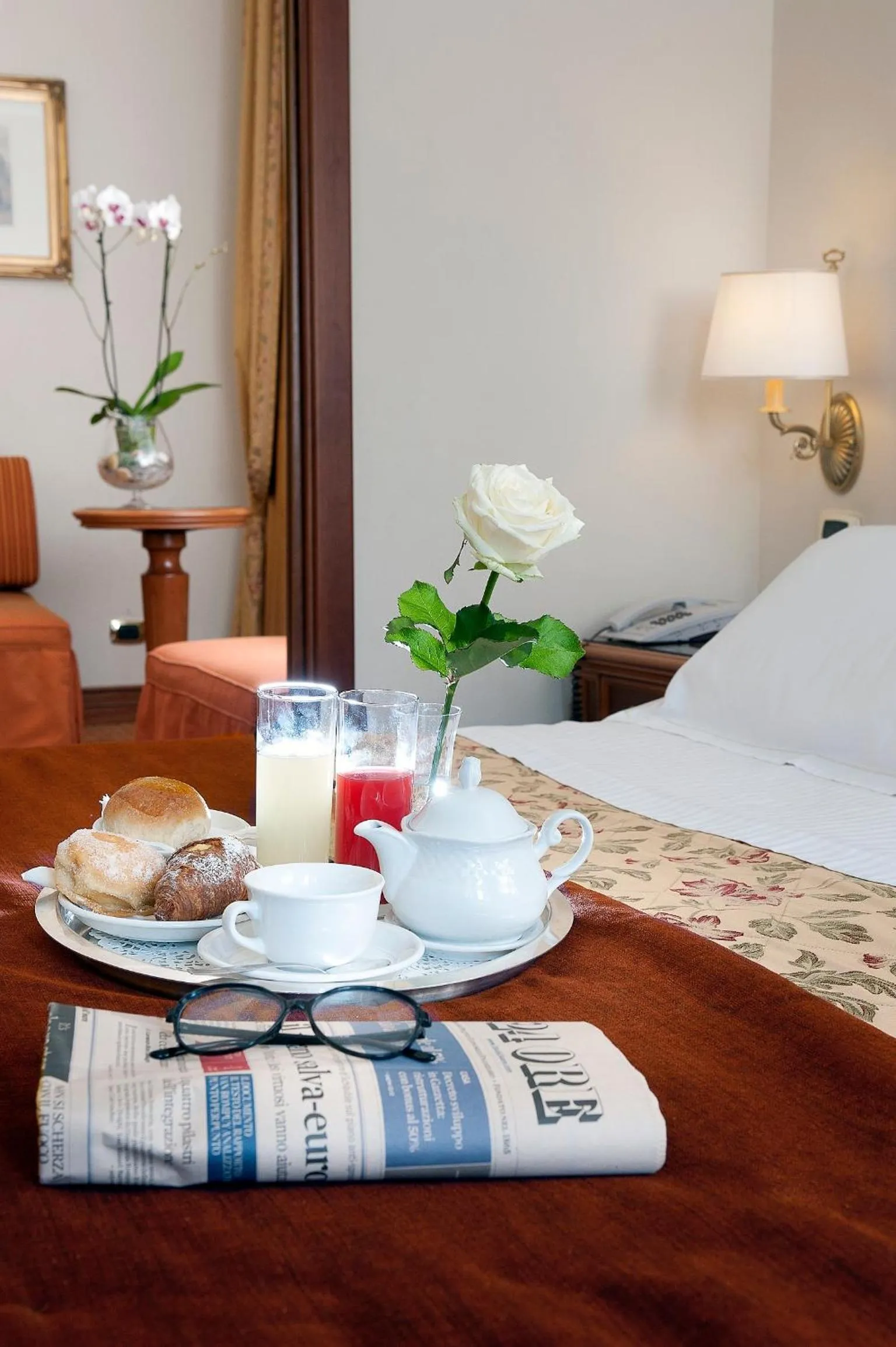 Bed in Pinewood Hotel Rome