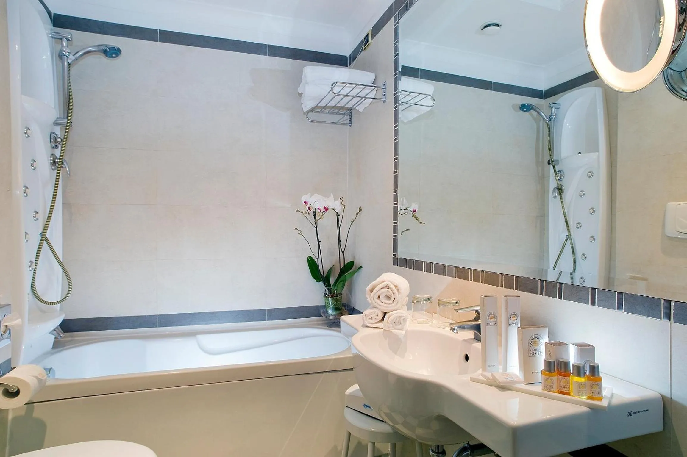 Bathroom in Pinewood Hotel Rome