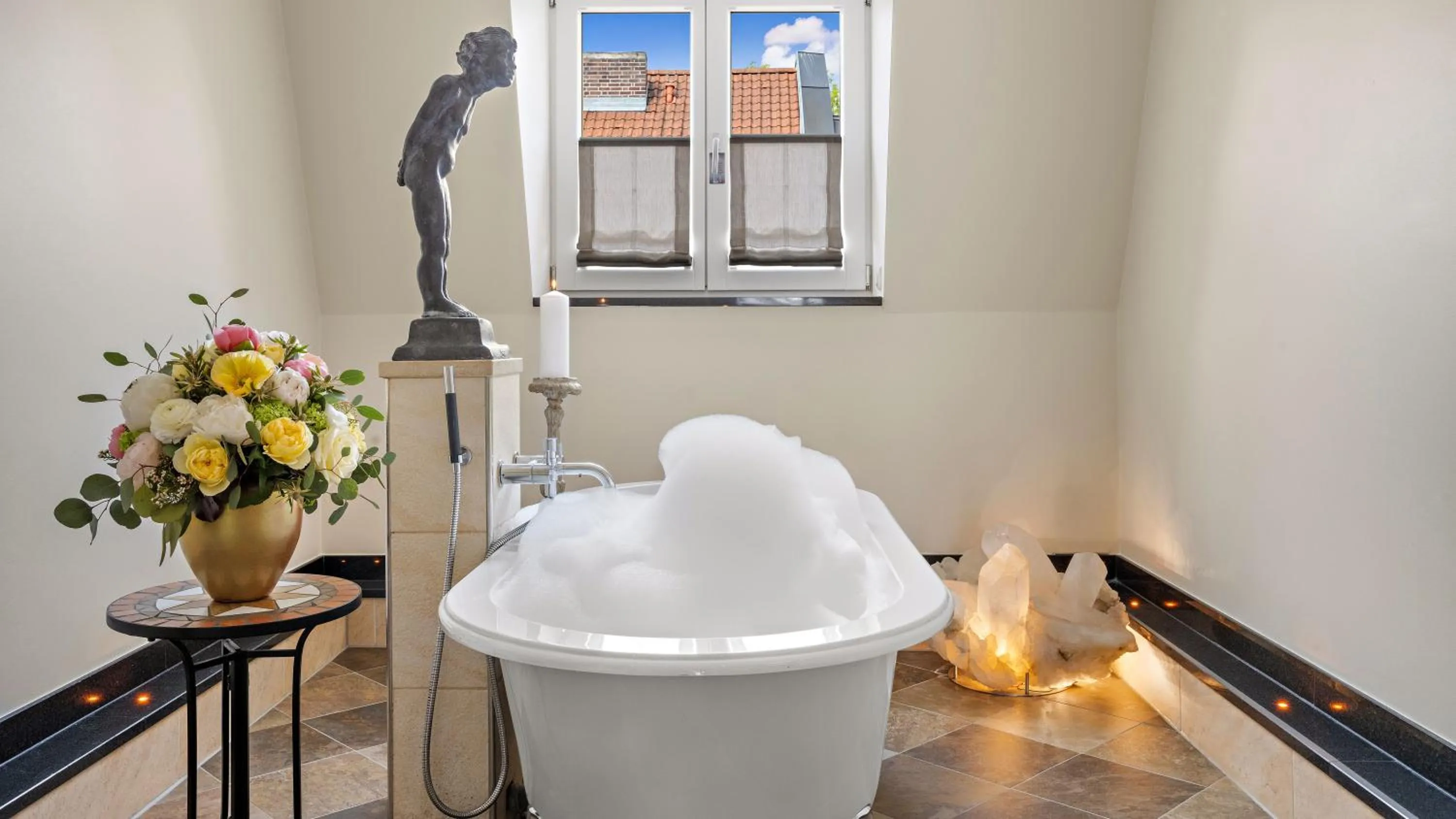 Bathroom in Hotel Deutsche Eiche