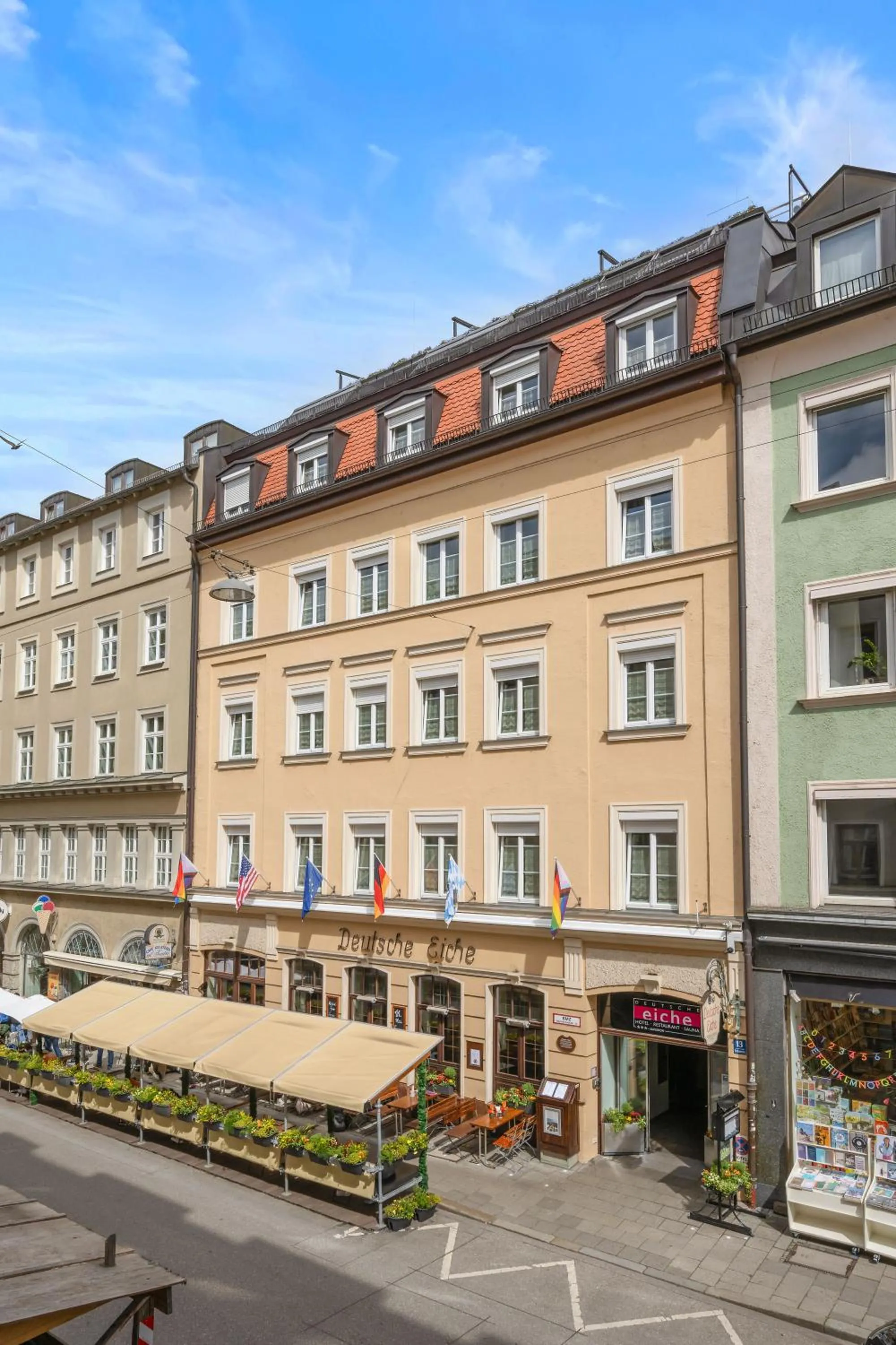 Property building in Hotel Deutsche Eiche