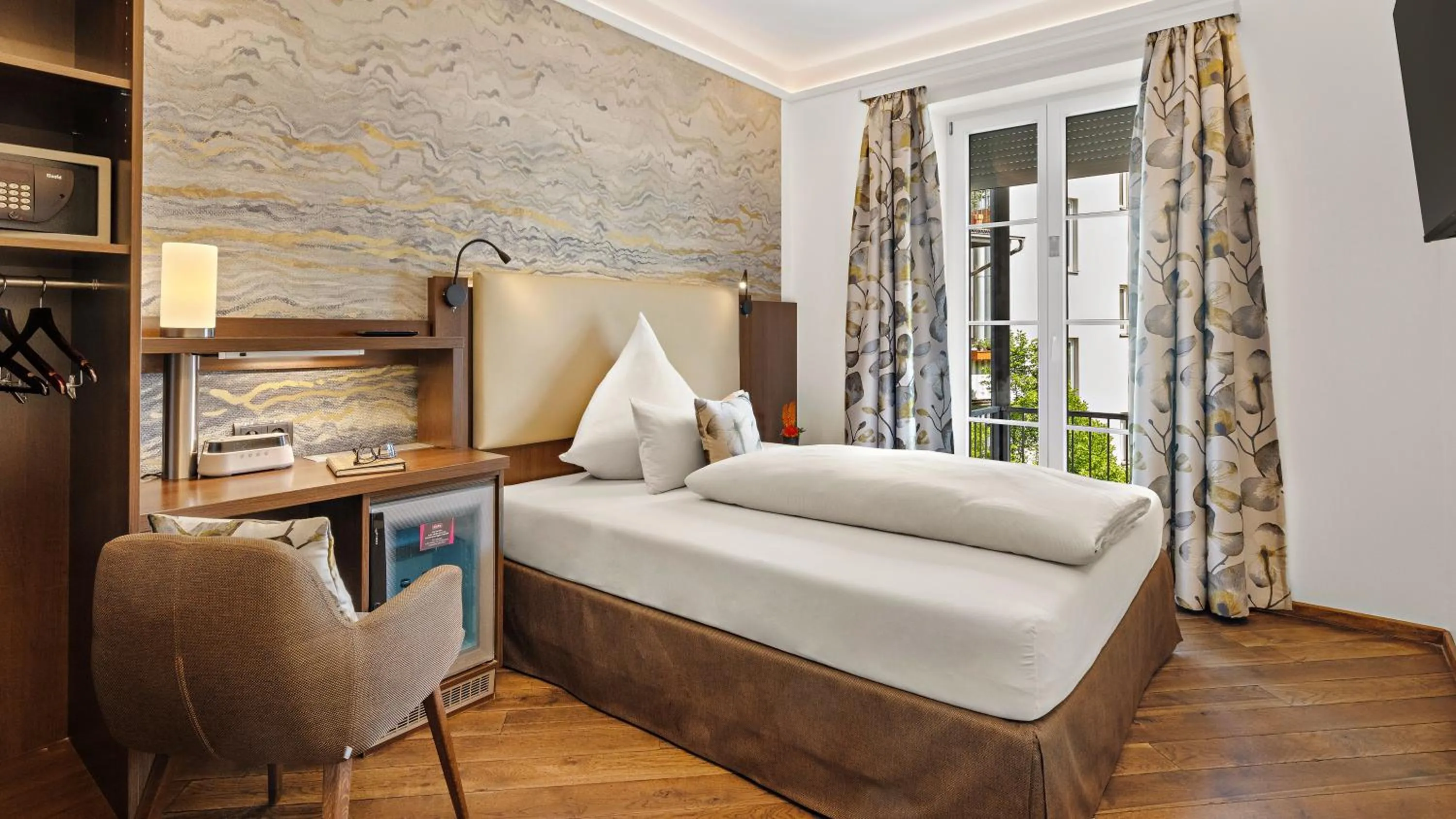 Bed in Hotel Deutsche Eiche