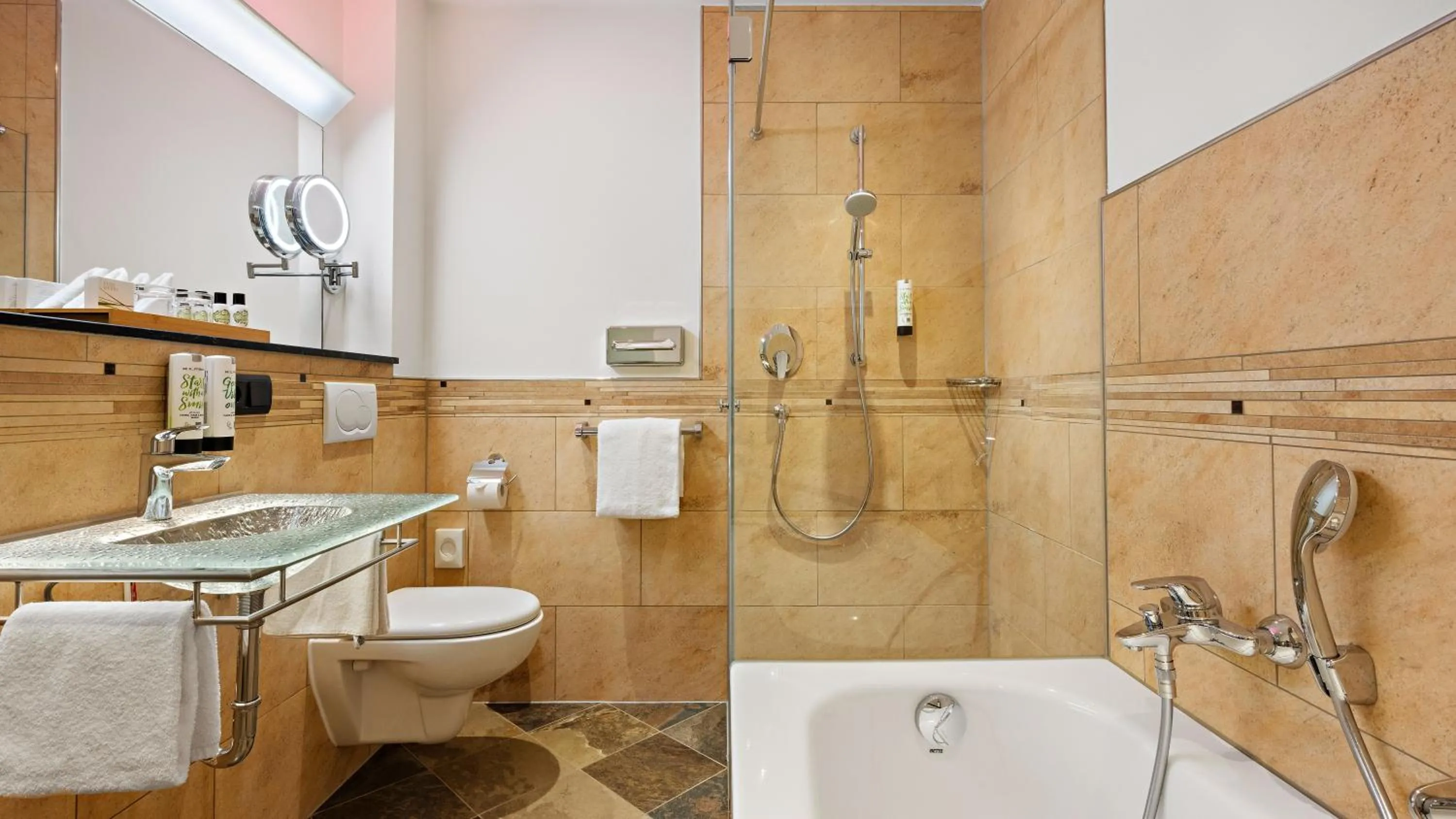 Shower in Hotel Deutsche Eiche