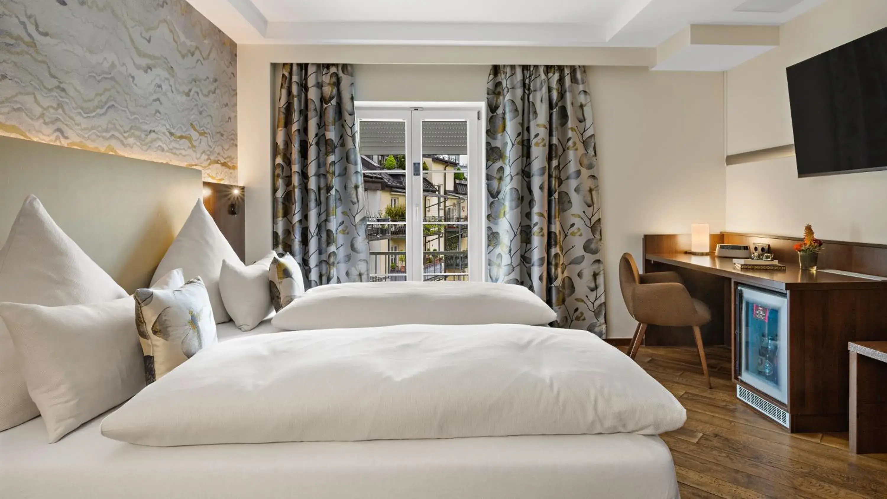 Bed in Hotel Deutsche Eiche Bed in Hotel Deutsche Eiche