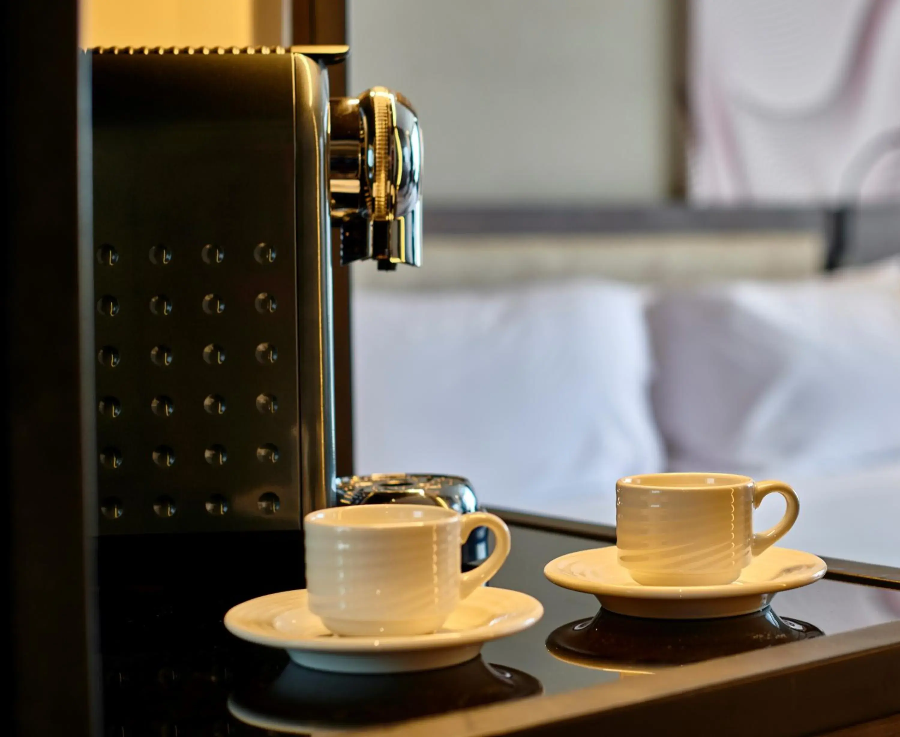 Coffee/tea facilities, Bed in Crowne Plaza - West Cairo Arkan by IHG Coffee/tea facilities, Bed in Crowne Plaza - West Cairo Arkan by IHG