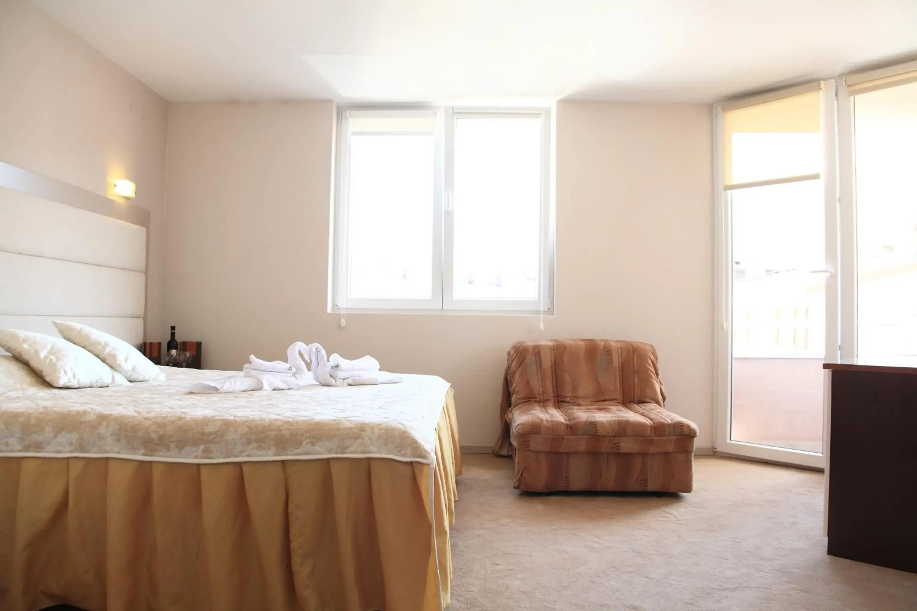 Bed in Hotel Lebed Bed in Hotel Lebed