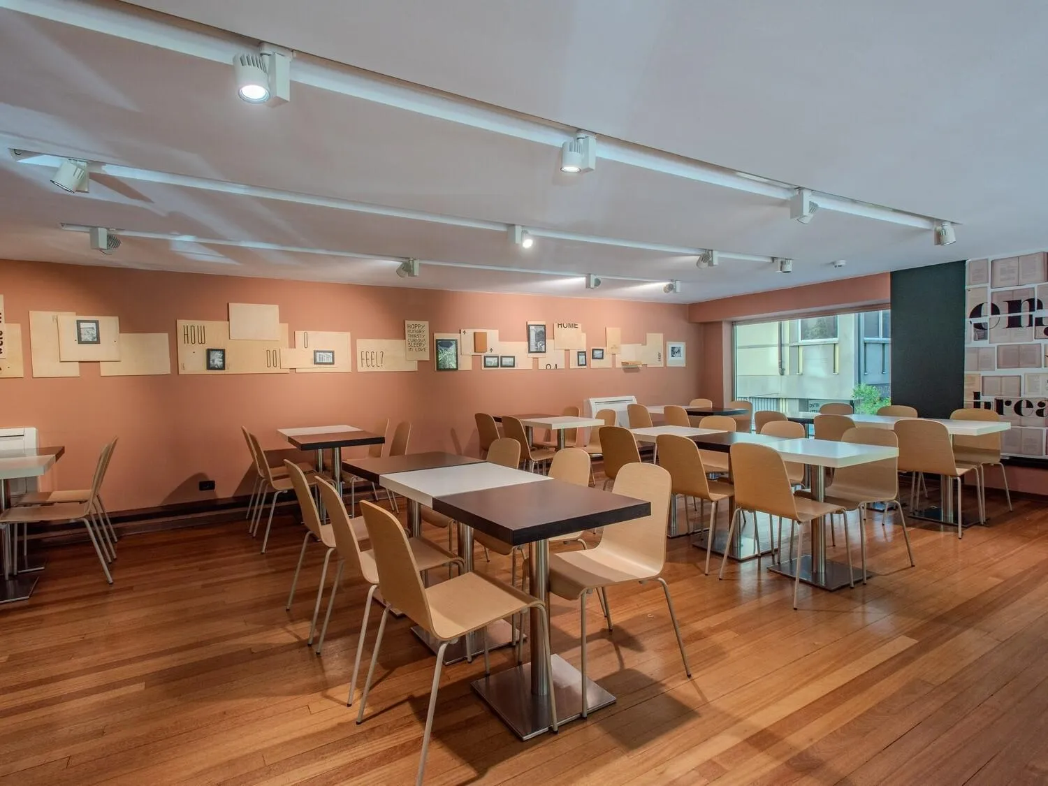 Lobby or reception in B&B Hotel Firenze City Center