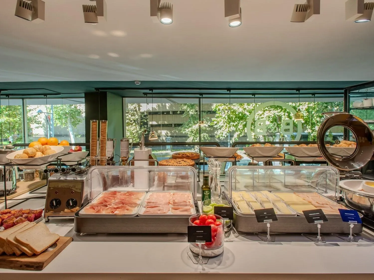 Restaurant/places to eat in B&B Hotel Firenze City Center