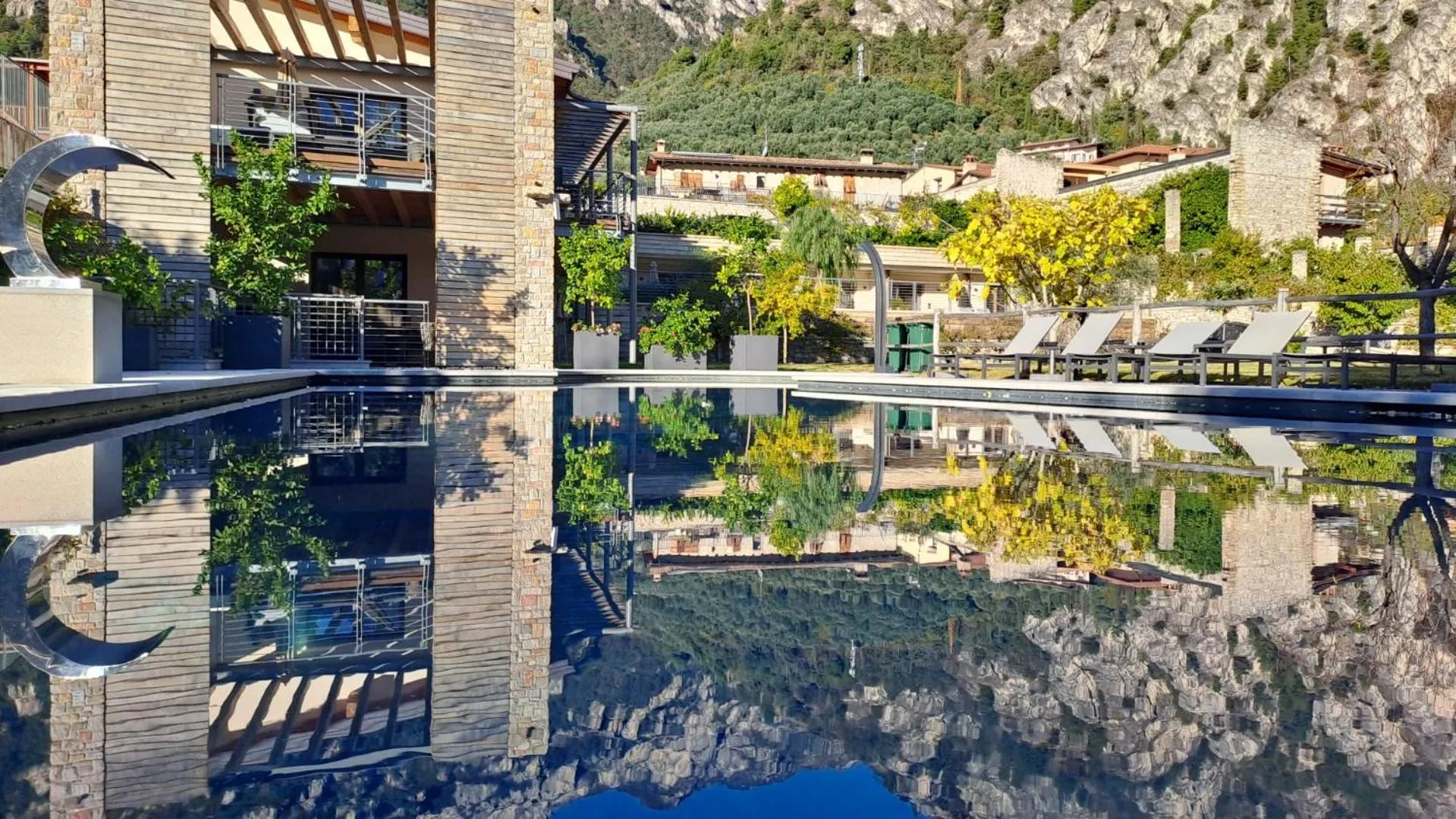 Swimming pool in Sibenbras Natural Aparthotel