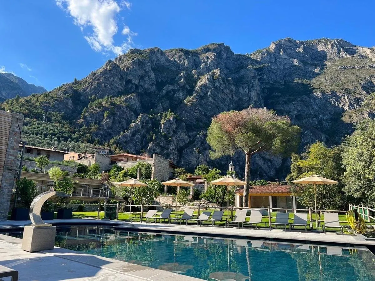 Swimming pool in Sibenbras Natural Aparthotel