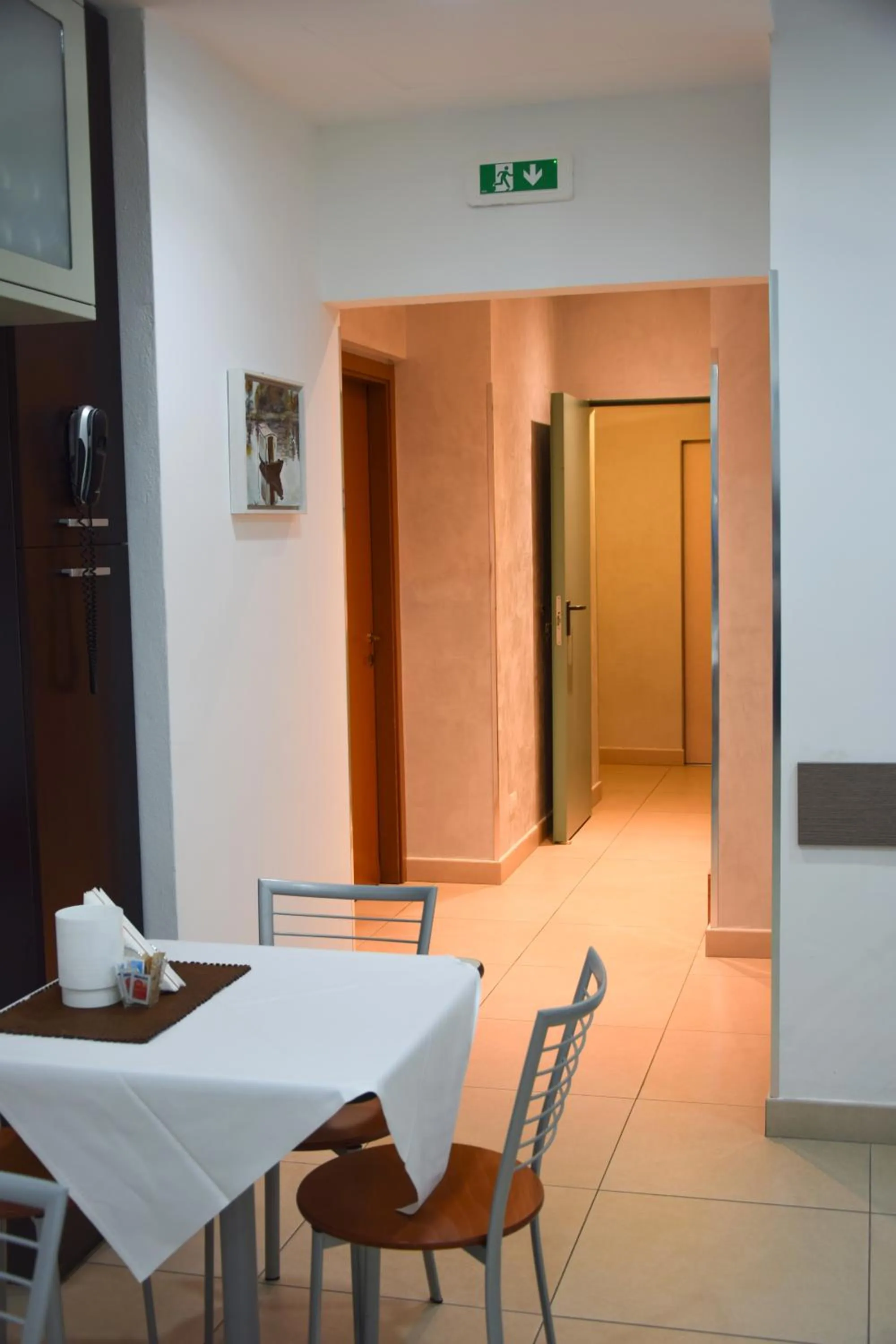 Restaurant/places to eat in Hotel Losanna