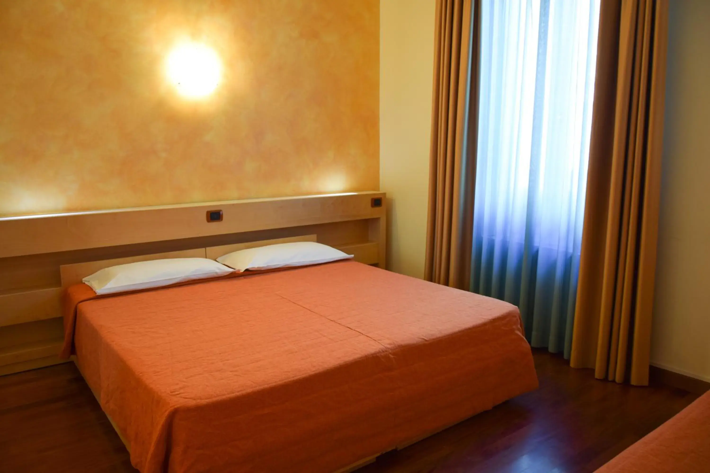 Bedroom, Bed in Hotel Losanna Bedroom, Bed in Hotel Losanna