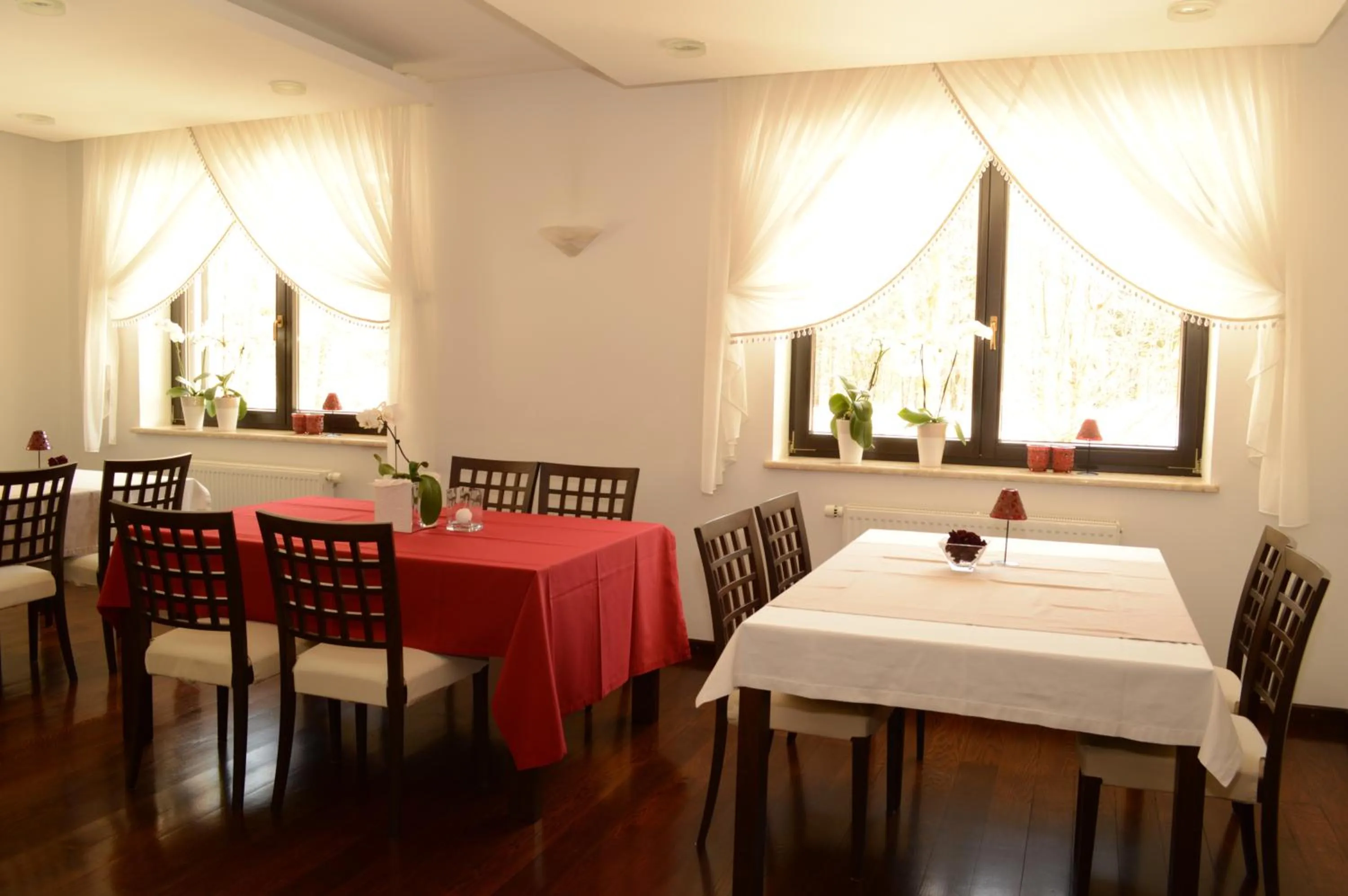 Restaurant/places to eat in Vila Park B&B - Adults Only