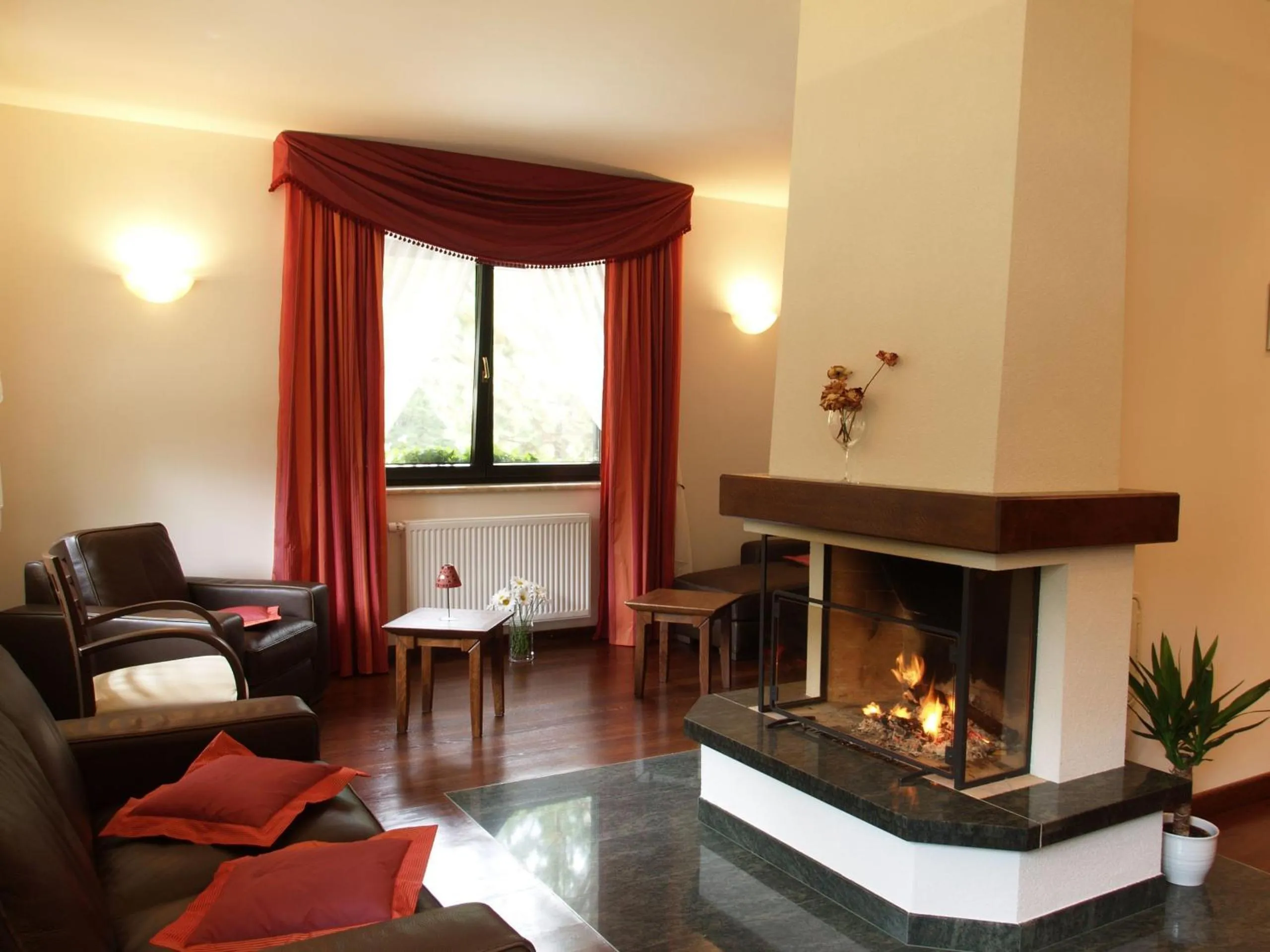 Library in Vila Park B&B - Adults Only