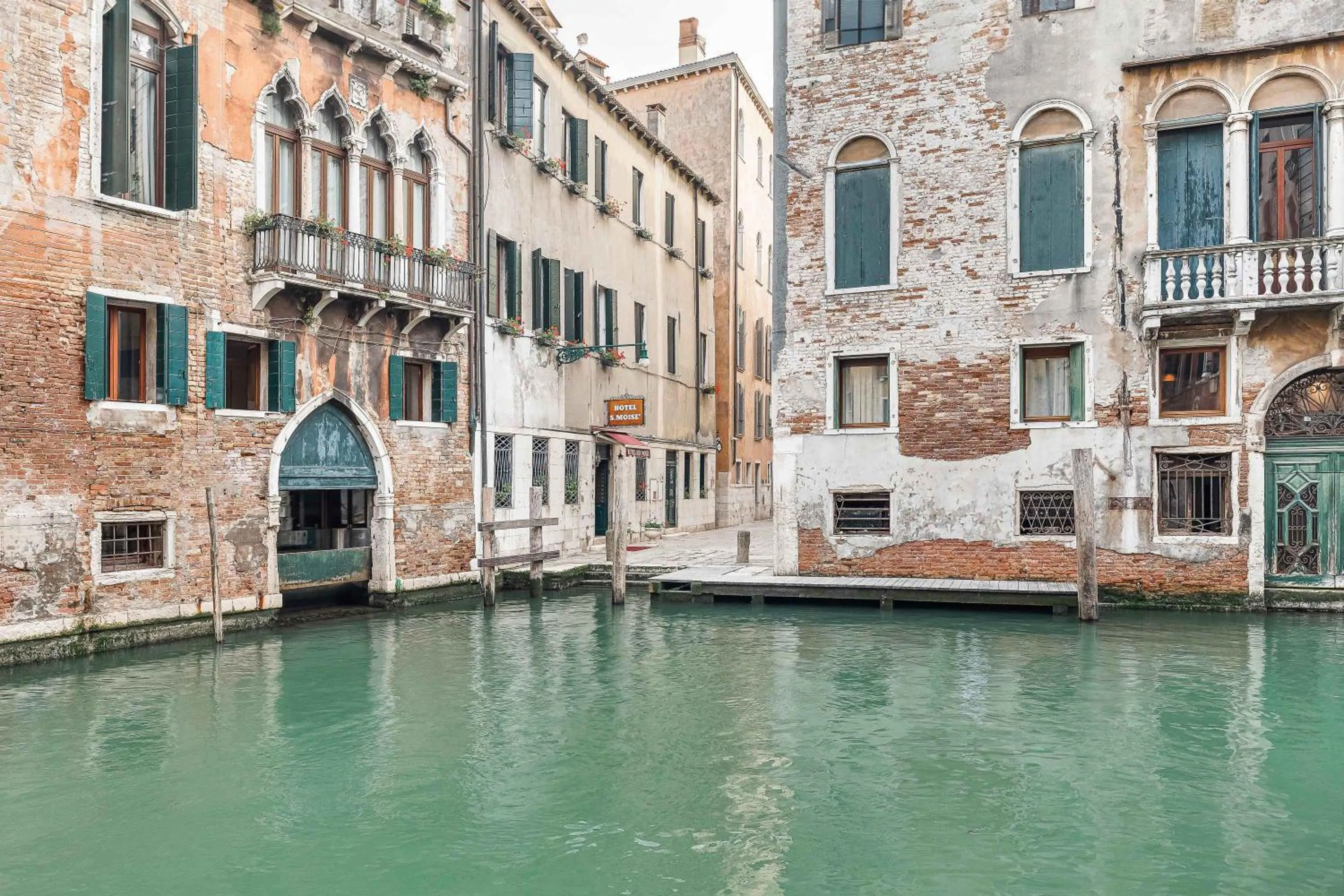 Property building in Hotel San Moisè