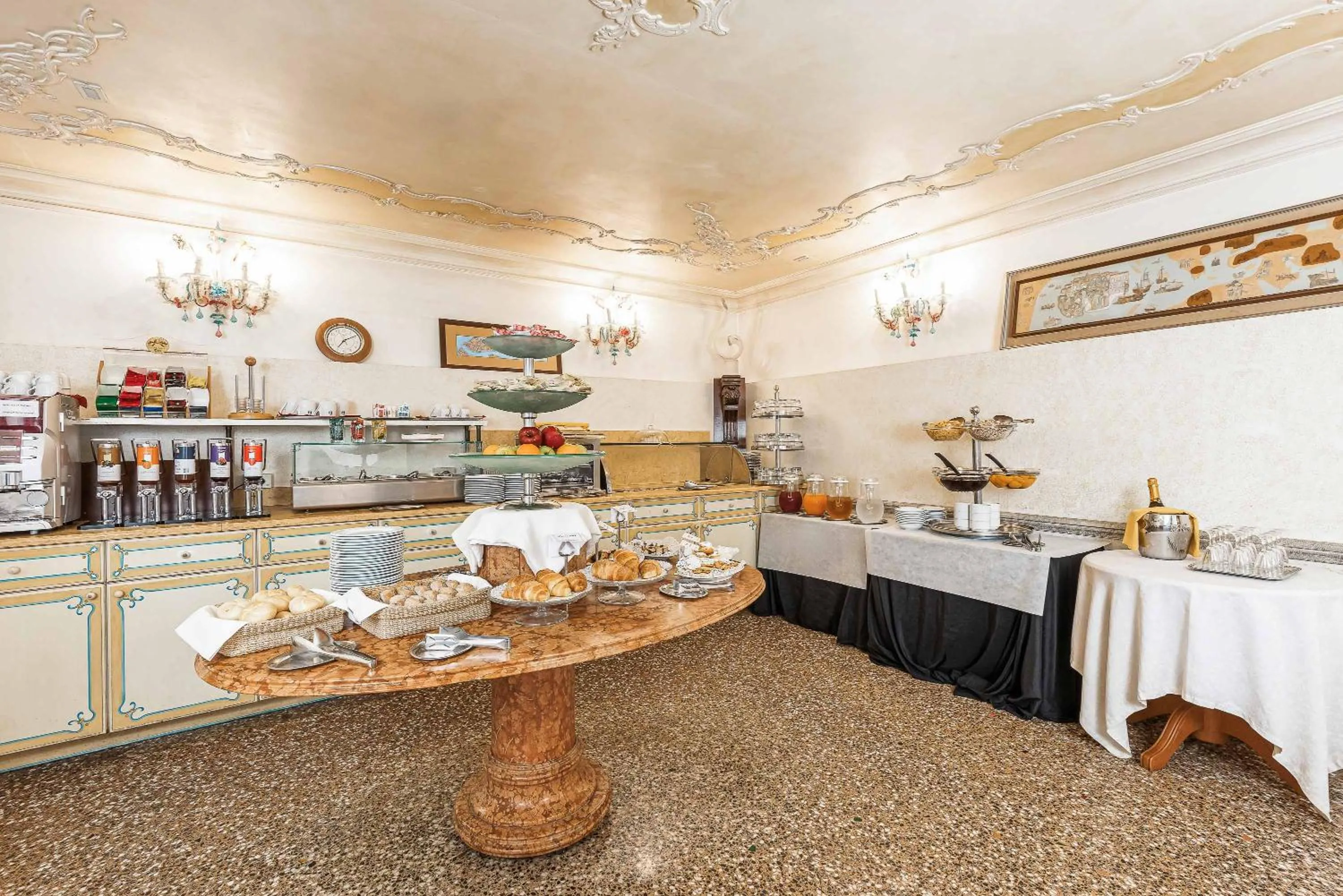 Food close-up in Hotel San Moisè