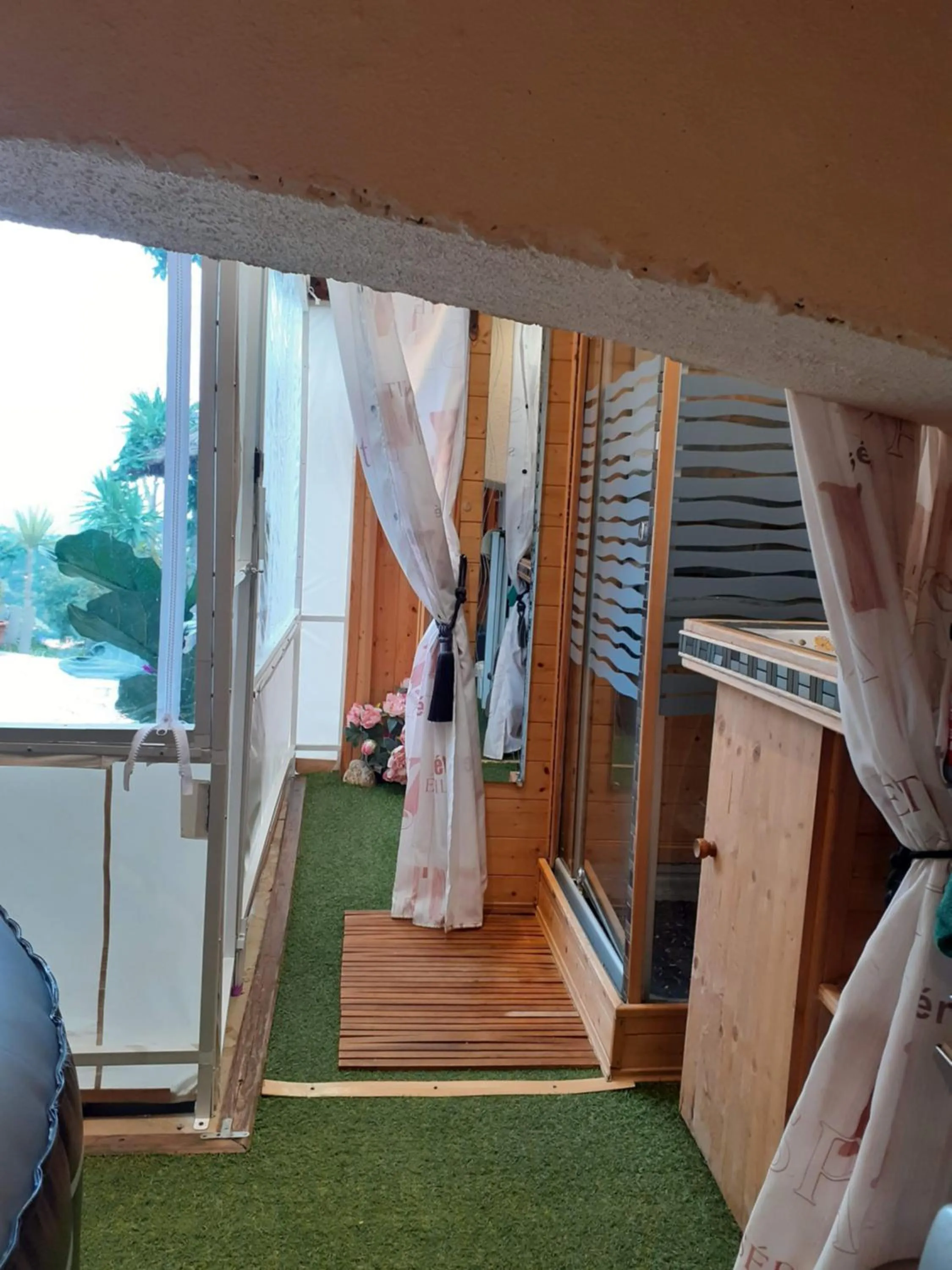 NOUVEAU ! Chambre d'Hôte Insolite PRIVEE " CŒURS DE PIRATES à BALI EN PROVENCE" SPA SAUNA MASSAGES dans cadre EXOTIQUE d'Aménagements EXTÉRIEURS D'EXCEPTION ÉTÉ comme HIVER BIENVENUE !!!