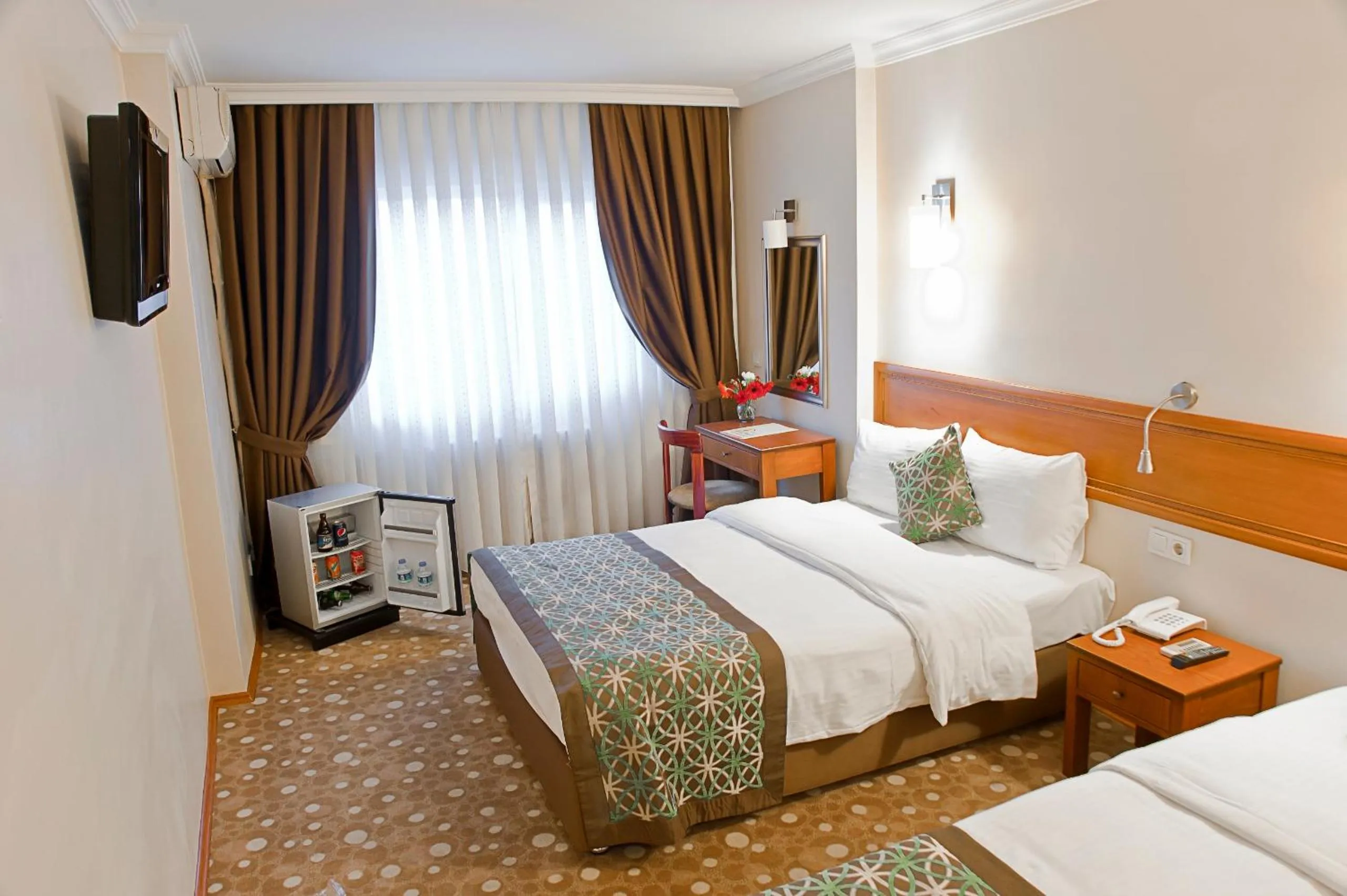 Photo of the whole room, Bed in Avlonya Hotel