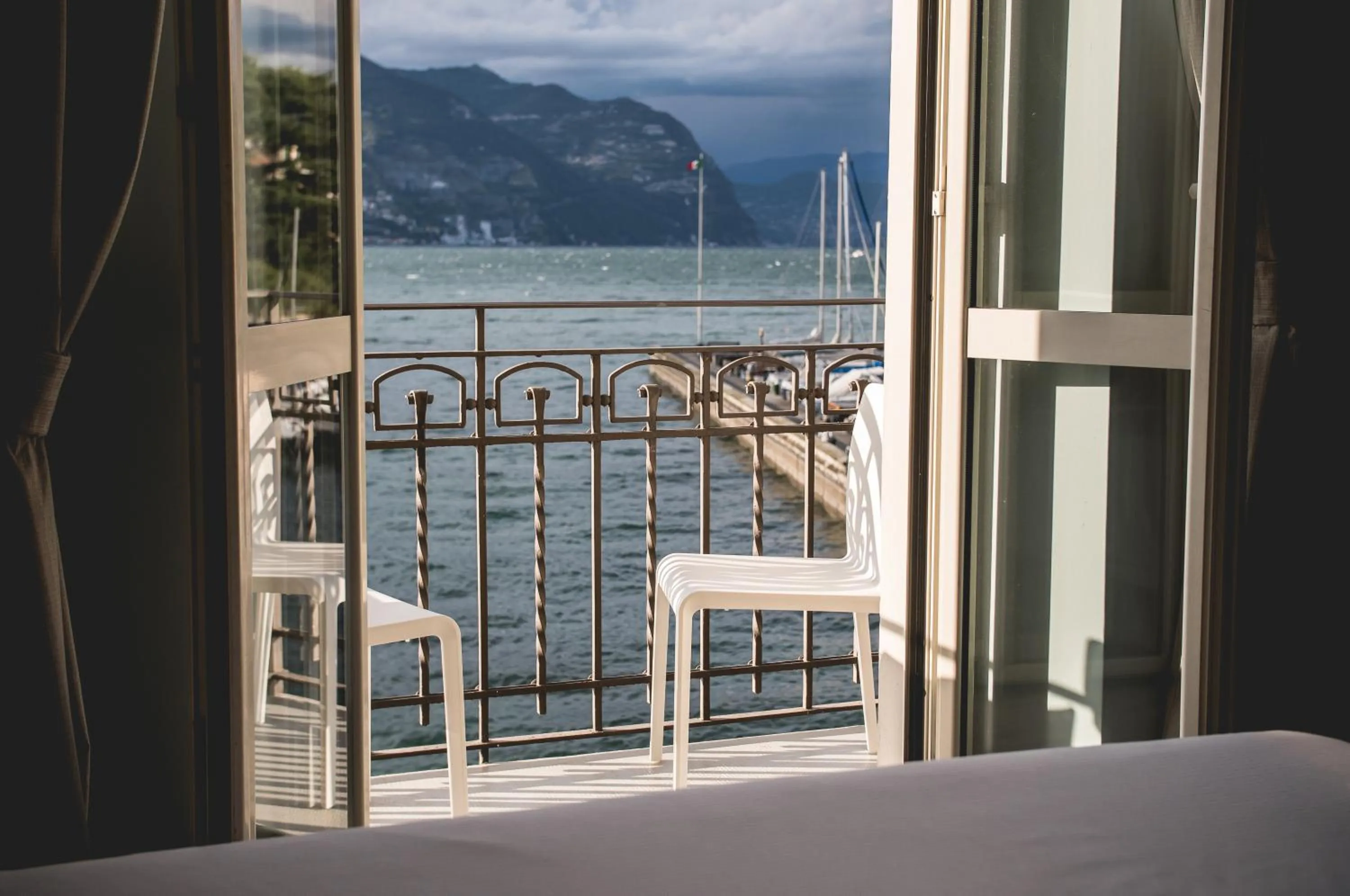 View (from property/room), Bed in Araba Fenice Hotel