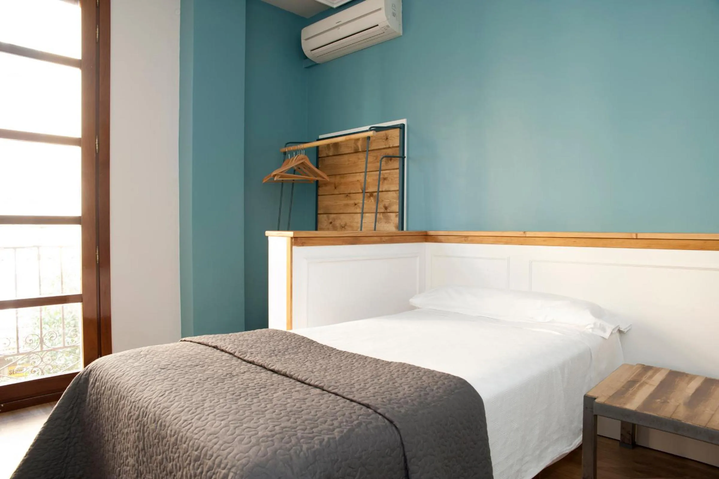 Bedroom, Bed in Apartamentos Sabinas Don Jaime
