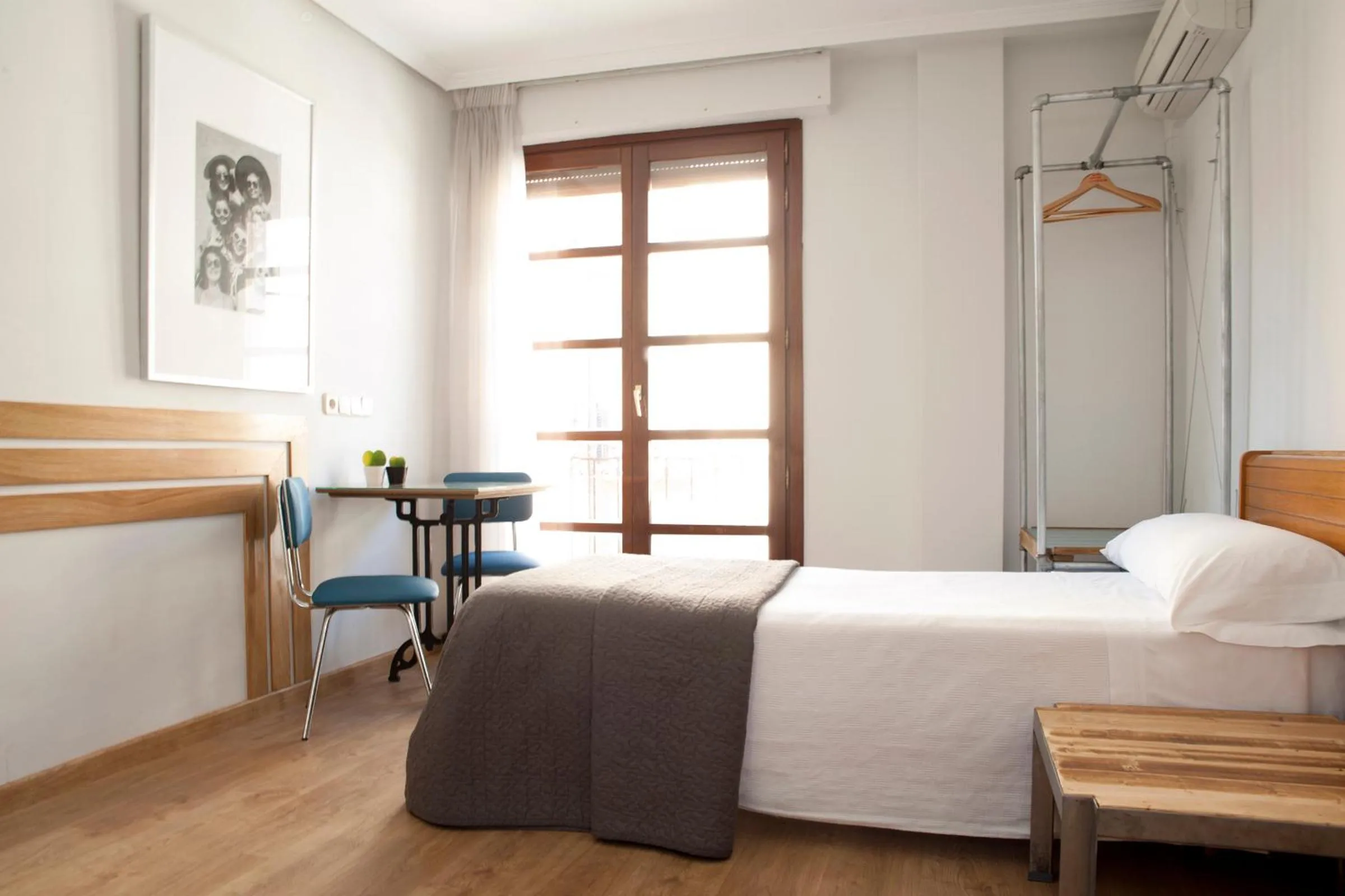 Balcony/Terrace, Bed in Apartamentos Sabinas Don Jaime