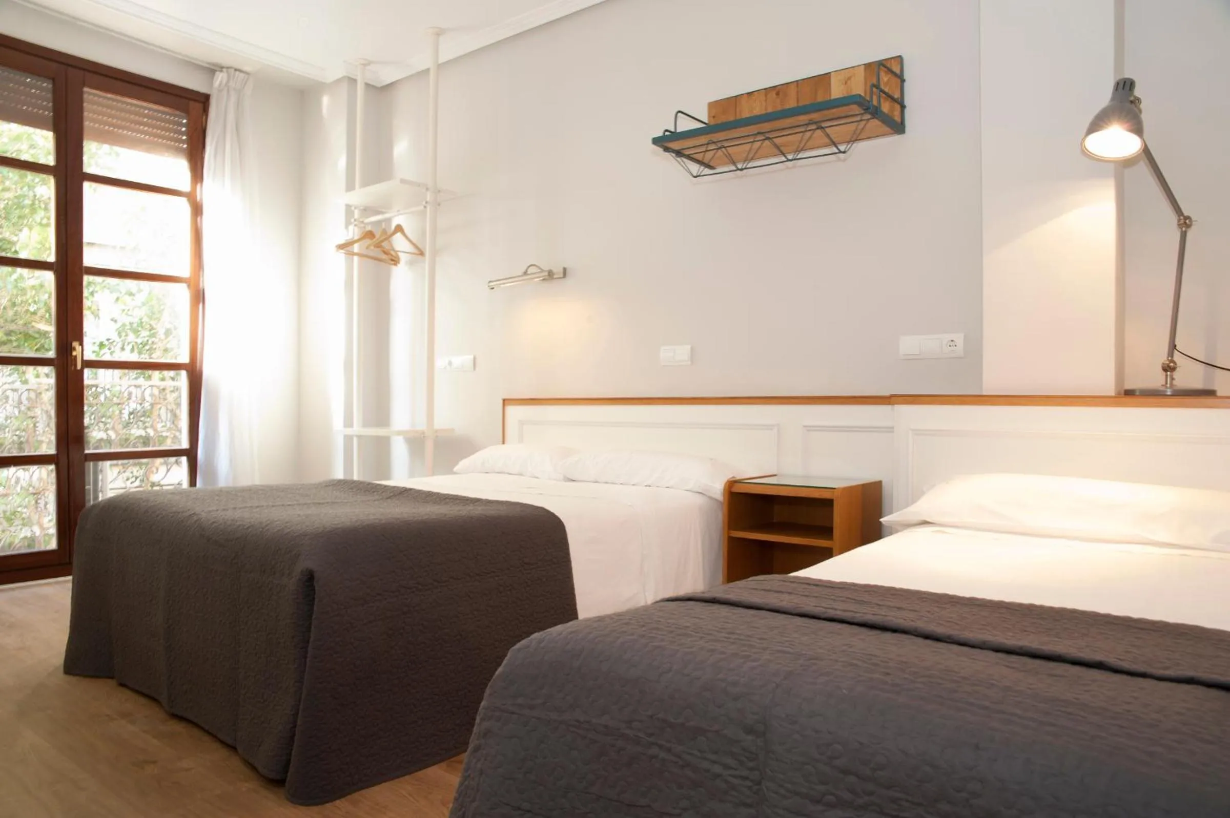 Balcony/Terrace, Bed in Apartamentos Sabinas Don Jaime