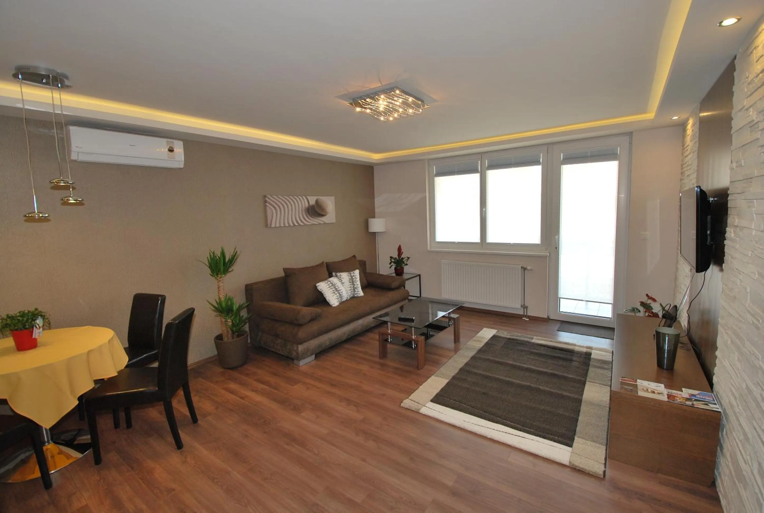 Living room in Arpad Bridge Apartments