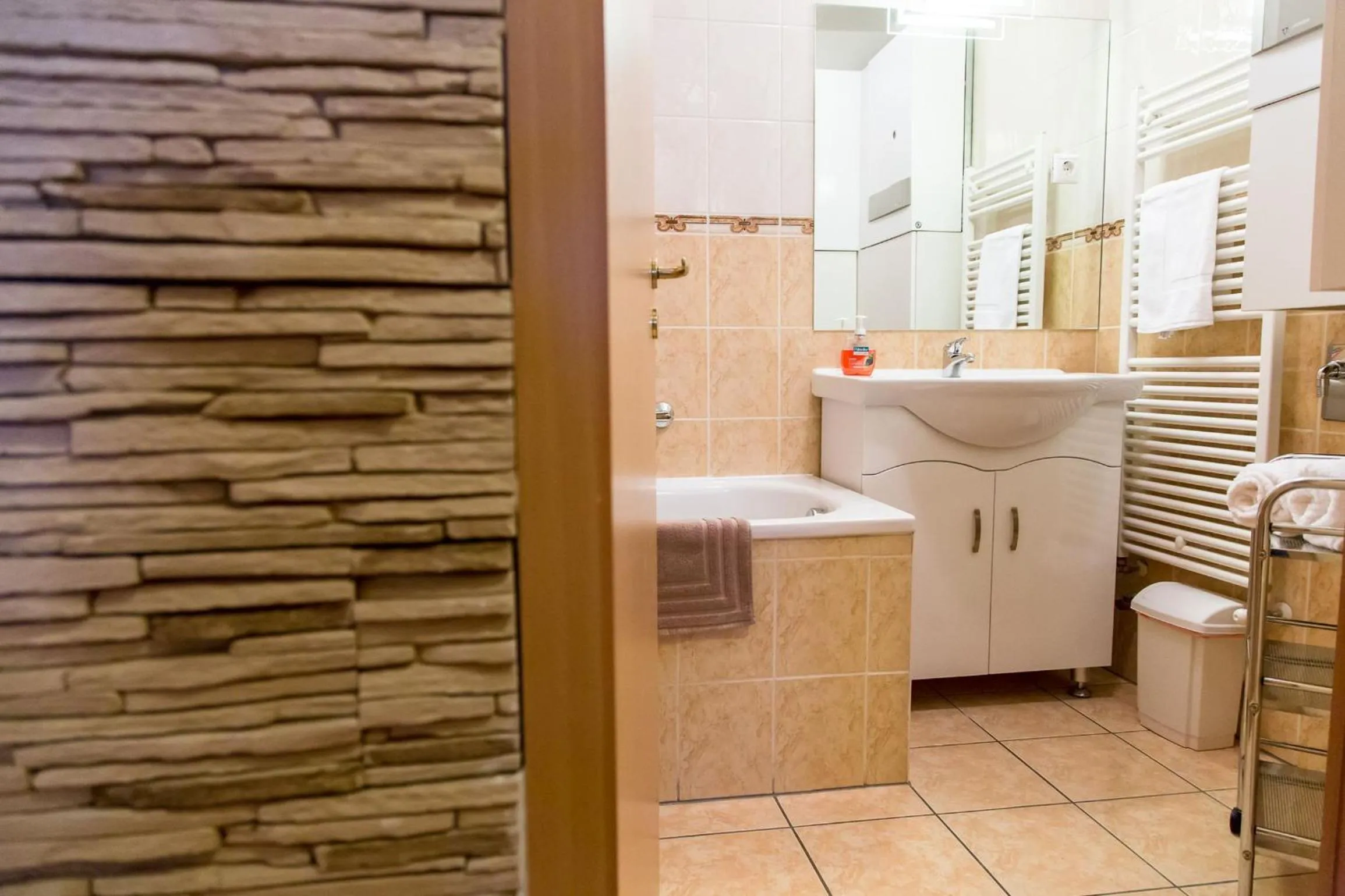 Bathroom in Arpad Bridge Apartments