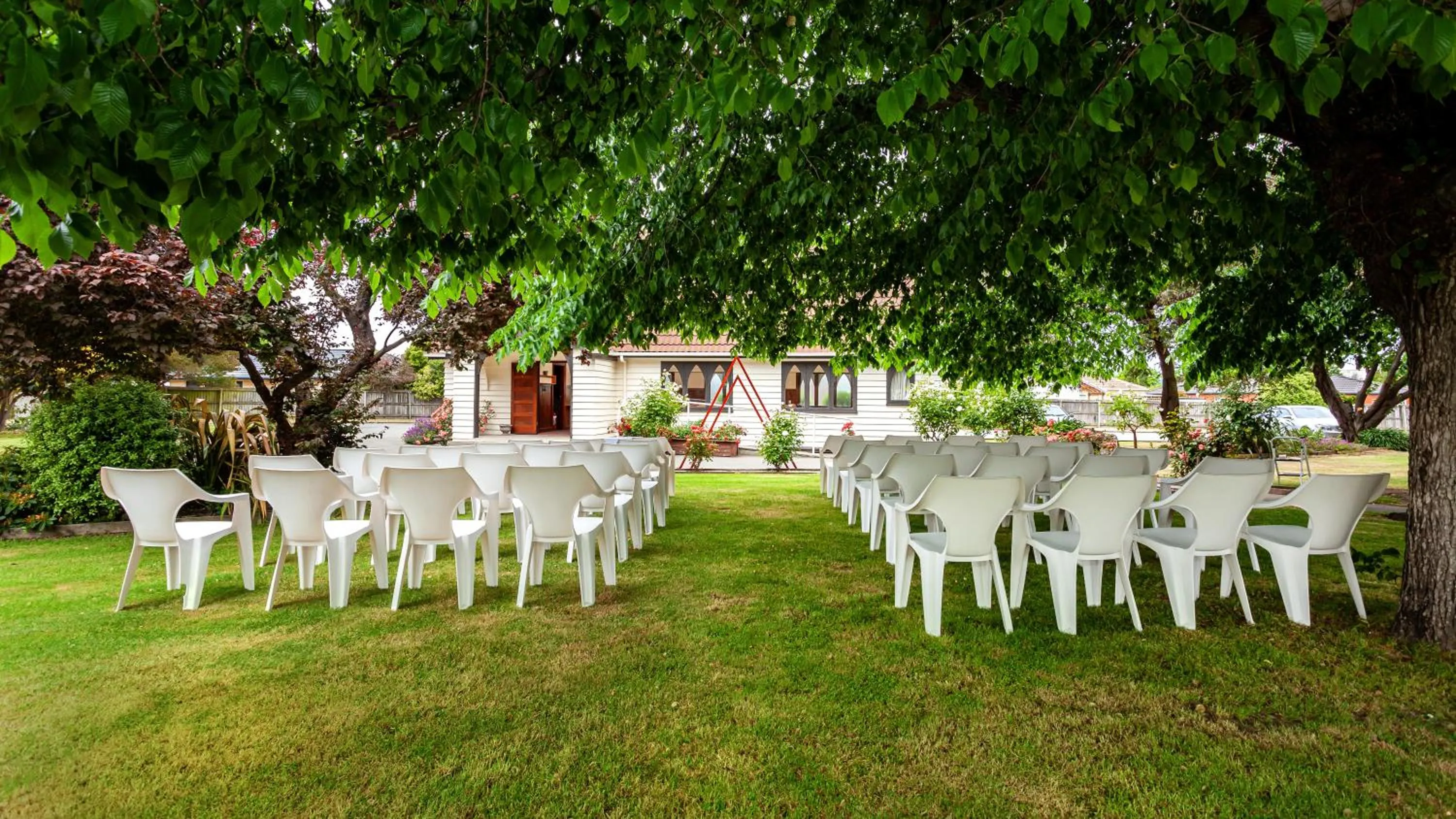 Garden in Wigram Hotel