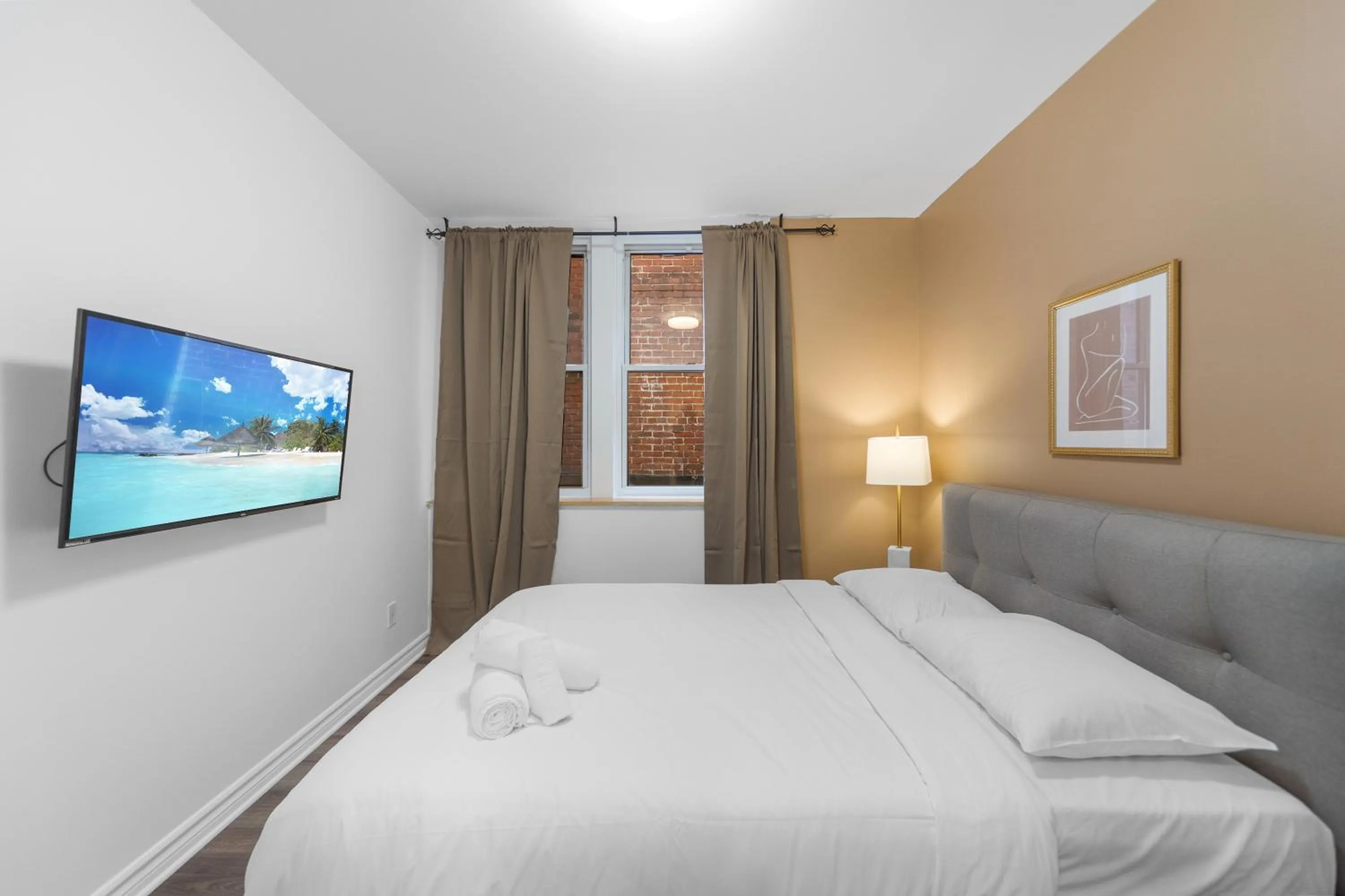 Bed in Stonewall Suites