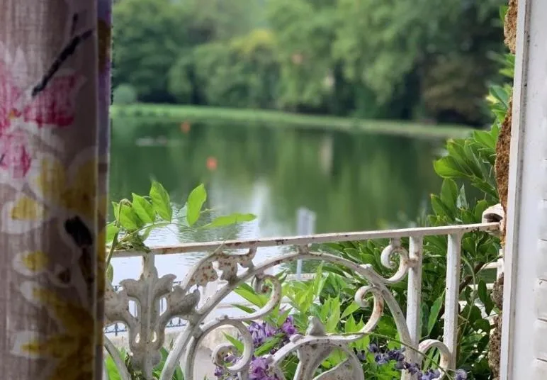 LOGIS Hôtel & Restaurant - Au Bord du Lac