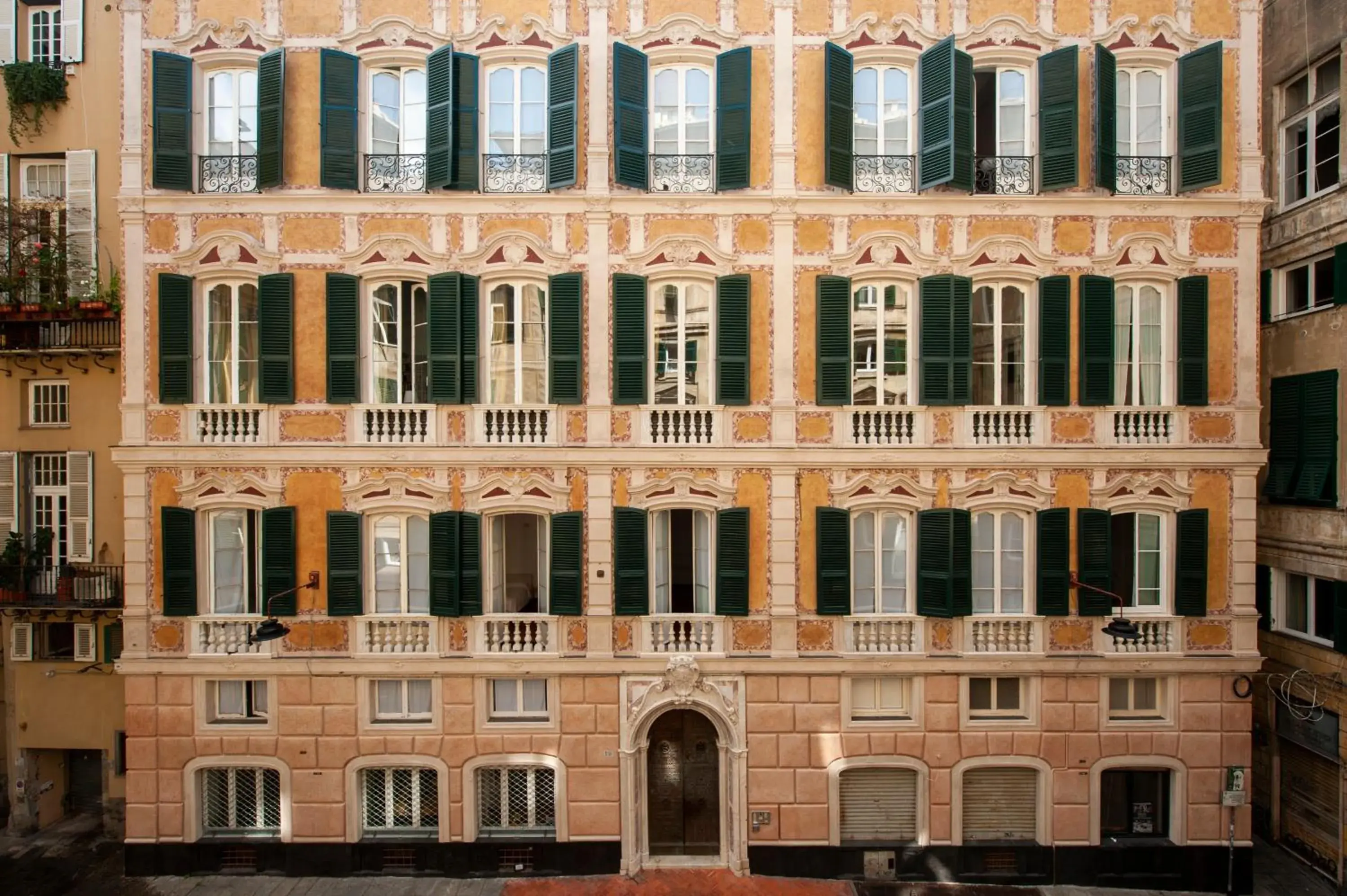 Property building in Palazzo Cicala Property building in Palazzo Cicala