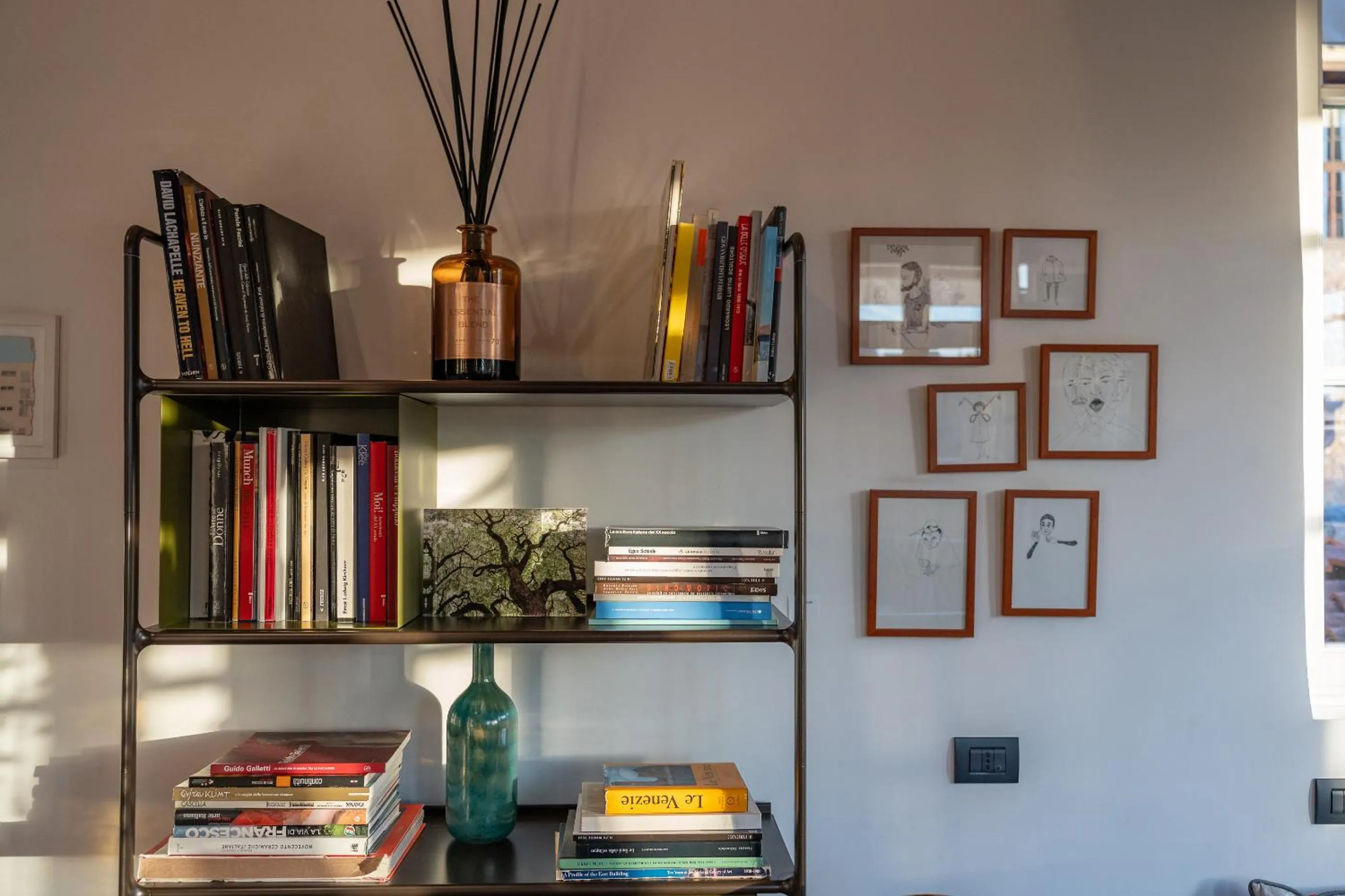 Library in Hotel Milu Florence