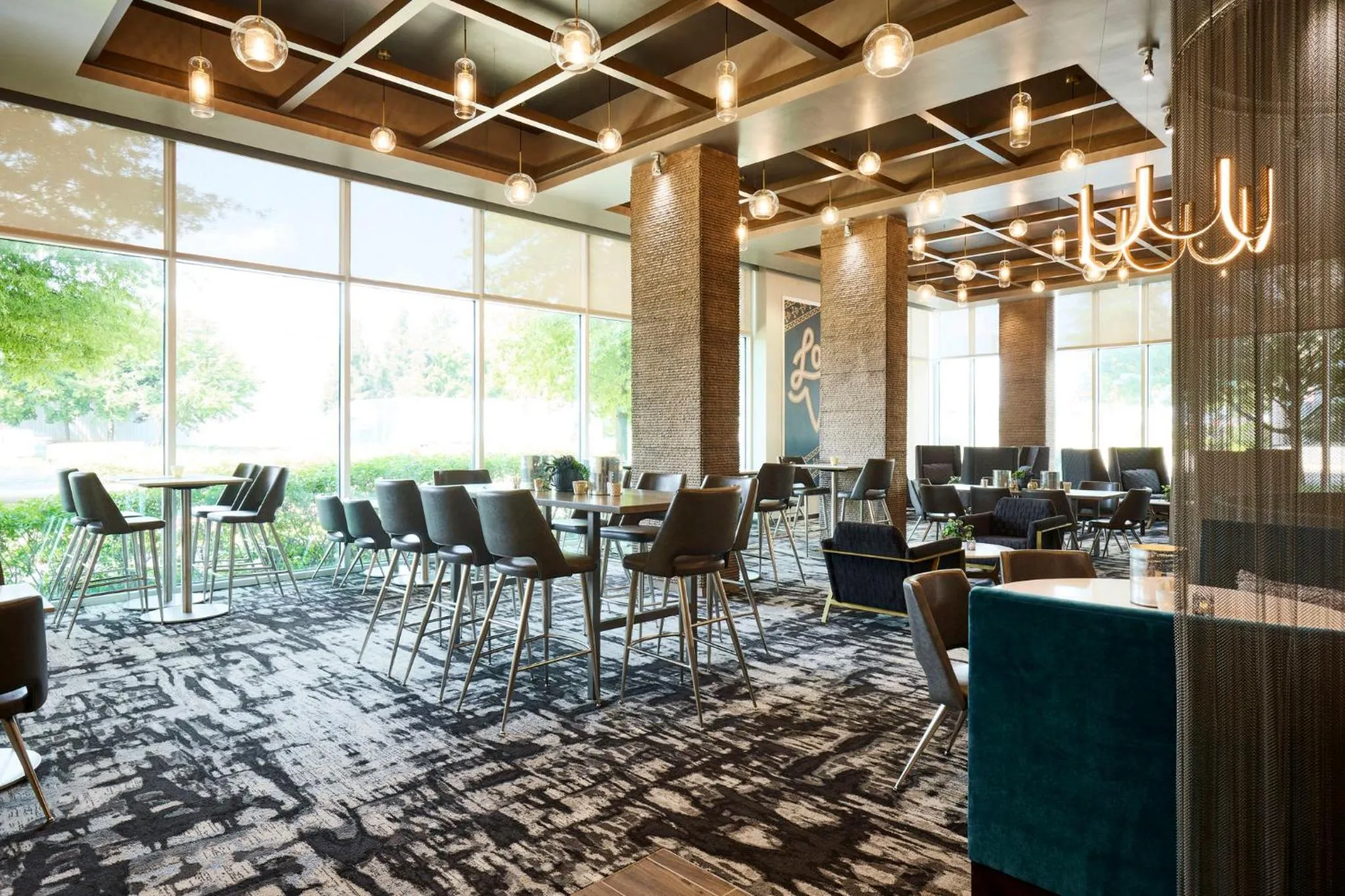 Restaurant/places to eat in Archer Hotel Falls Church