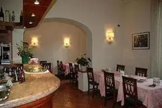 Restaurant/places to eat in Hotel Beatrice Restaurant/places to eat in Hotel Beatrice
