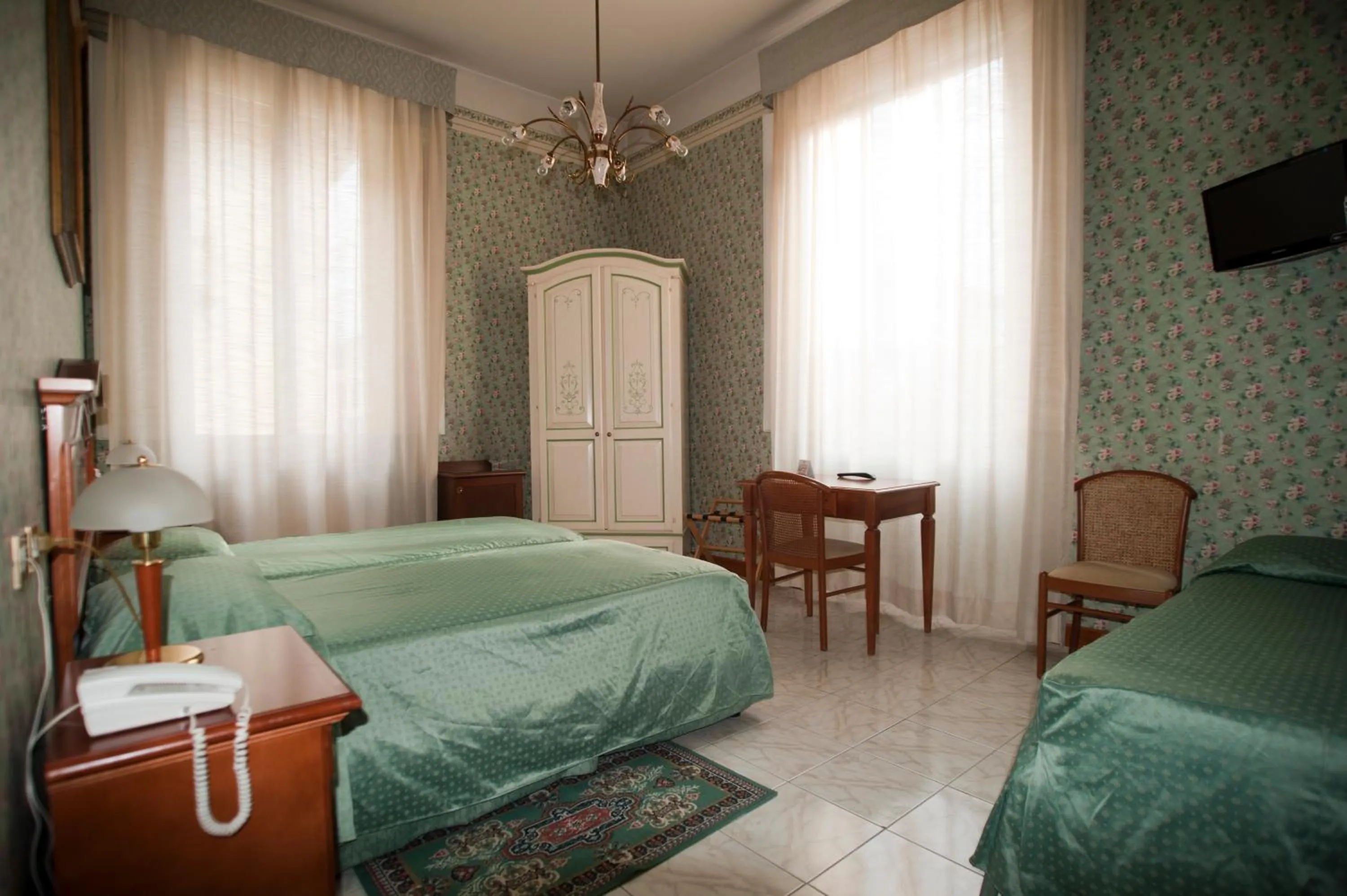 Photo of the whole room, Bed in Hotel Beatrice