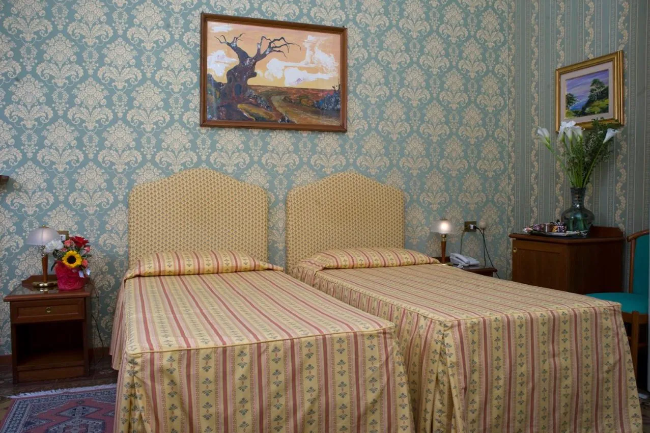 Photo of the whole room, Bed in Hotel Beatrice