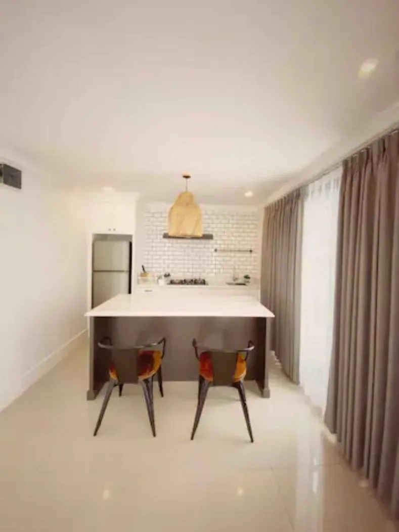 Loewys Home Tanjung Duren Jakarta Barat