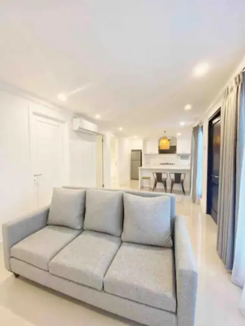 Loewys Home Tanjung Duren Jakarta Barat