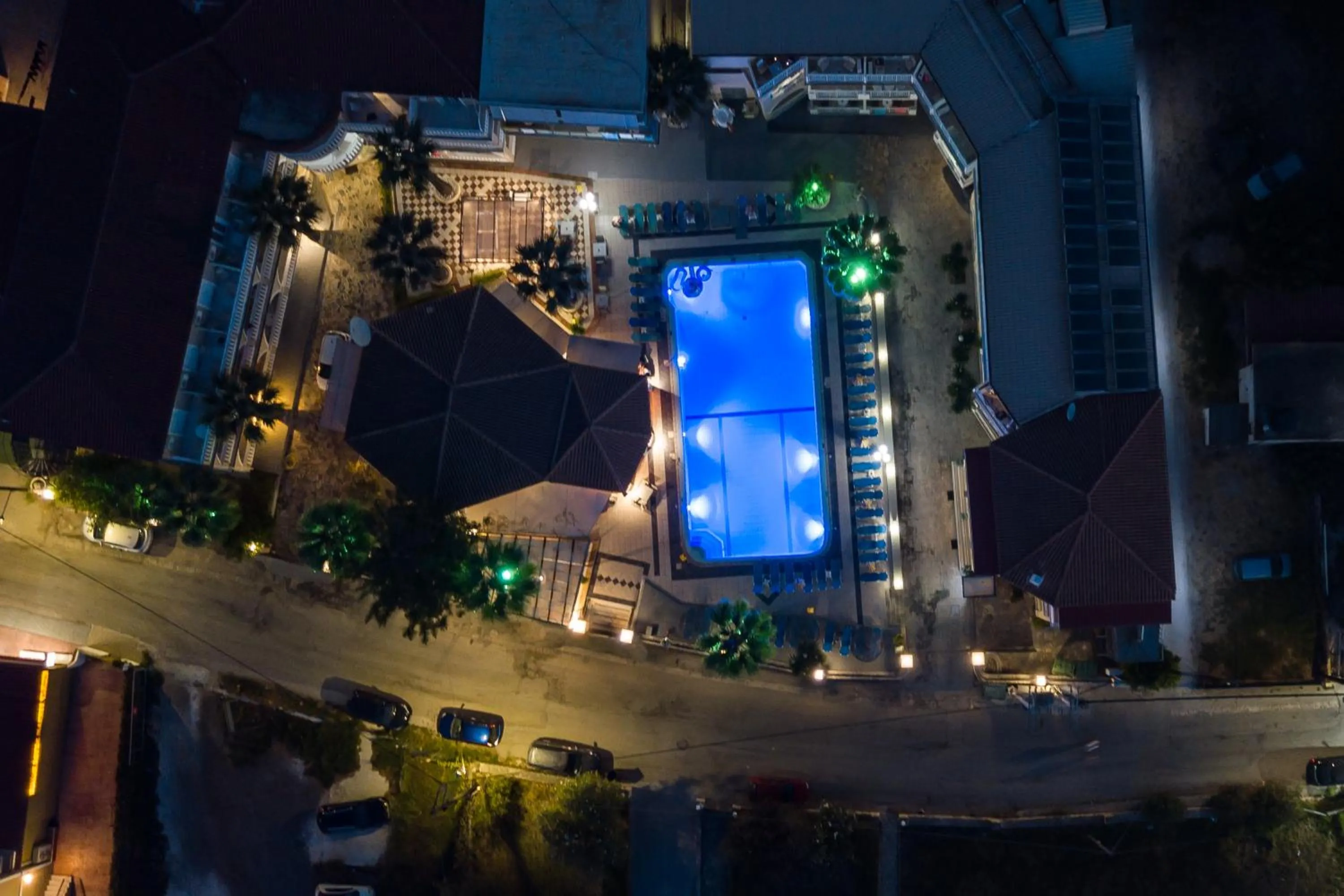 Vivian Hotel