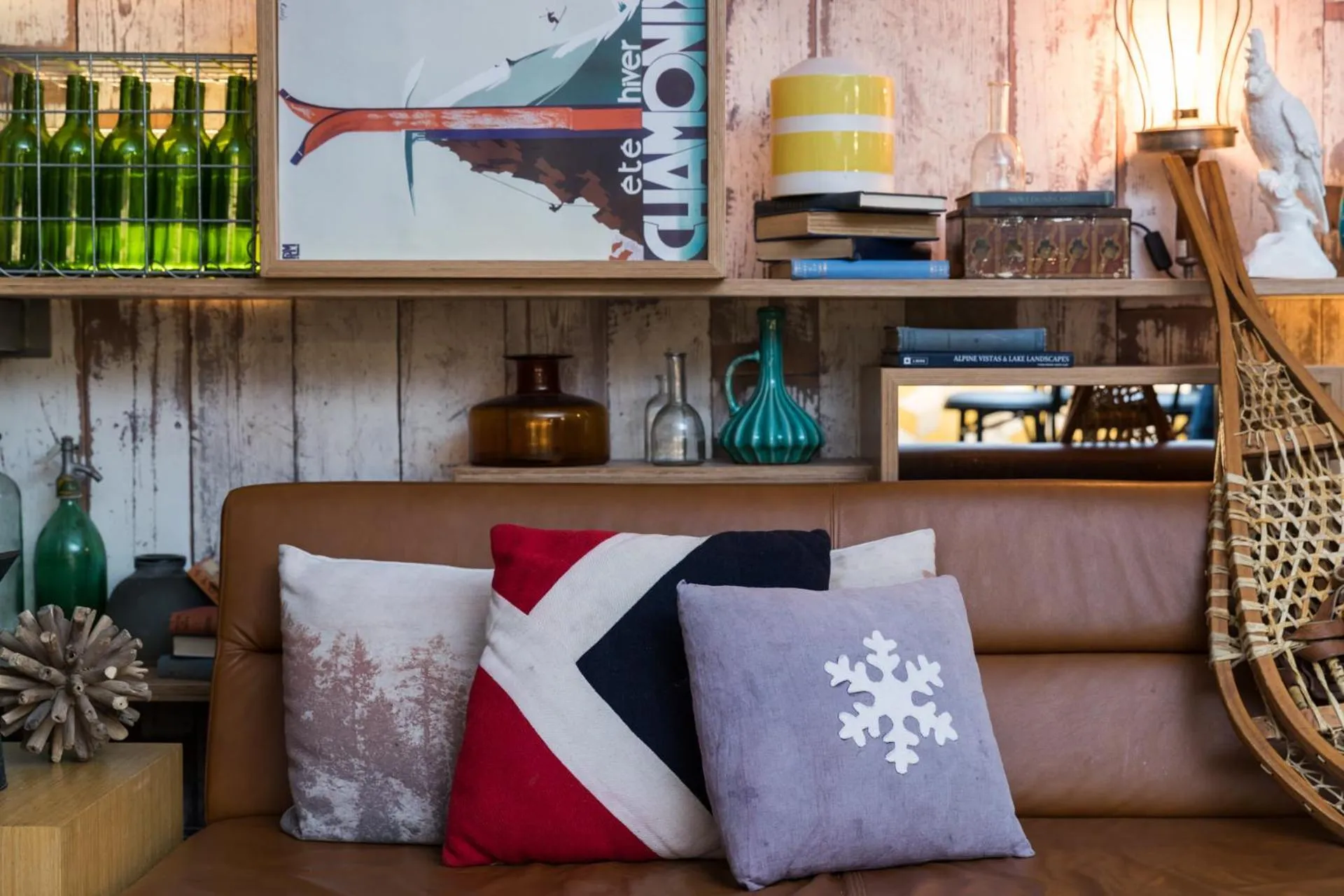 Lounge or bar in St Falls Resort