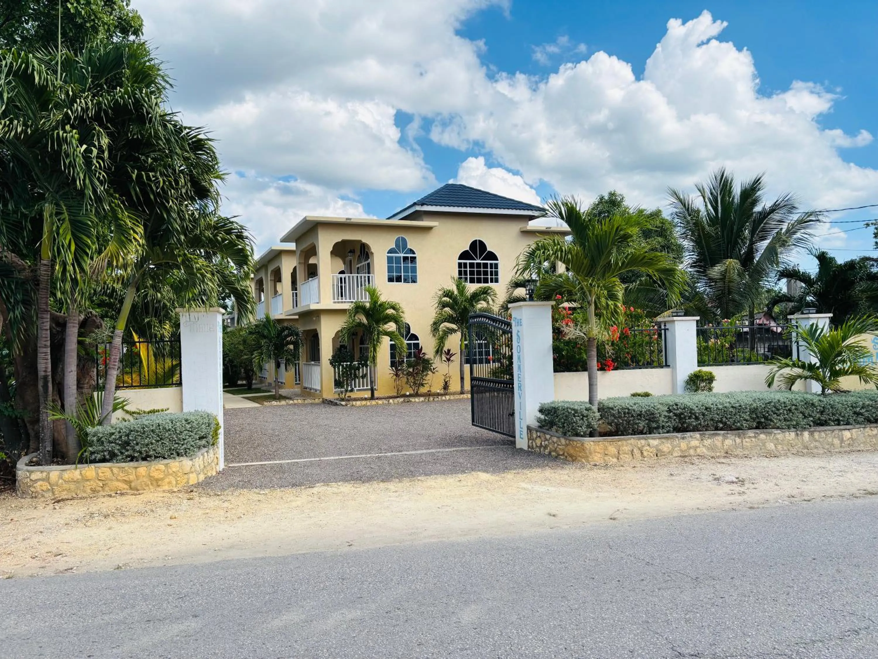 Property building in Sommerville Resorts